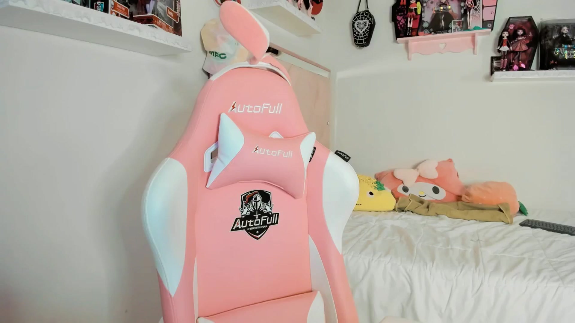 Gallery image thumbnail from Cherrycute666's myfreecams stream on, 03/10/2025, 05:49 image 19 of 20