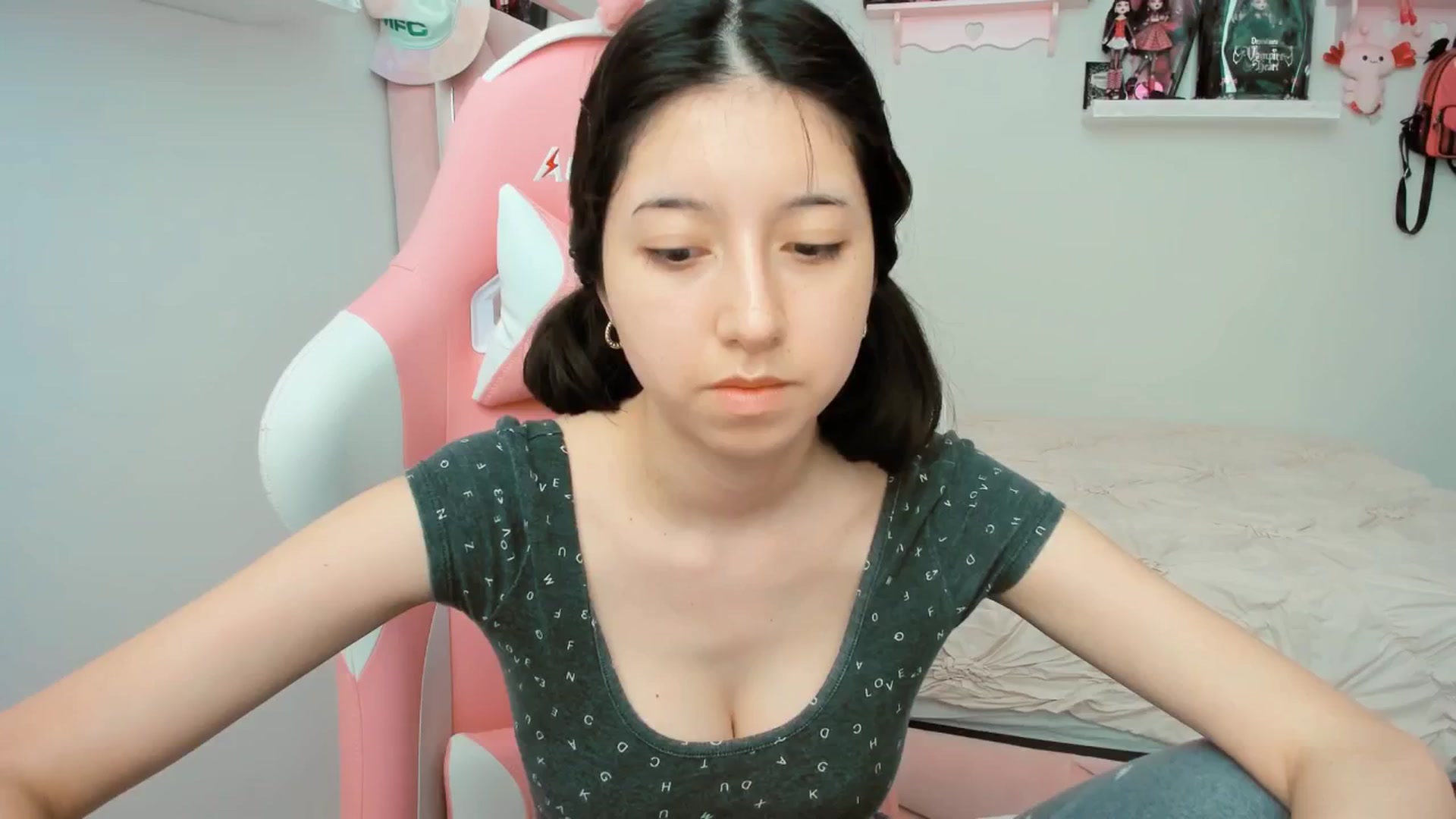 Gallery image thumbnail from Cherrycute666's myfreecams stream on, 03/12/2025, 21:04 image 20 of 20