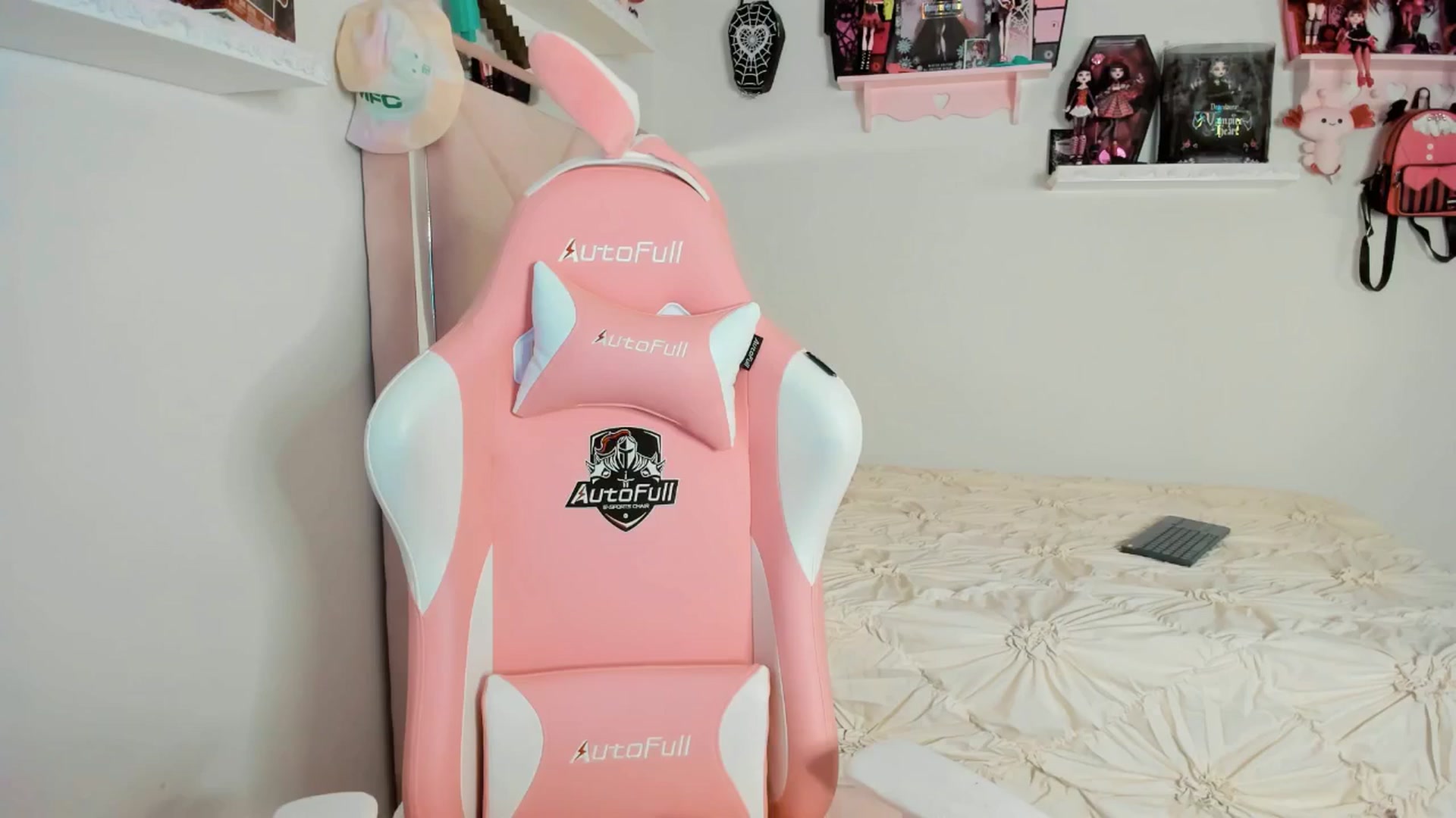 Gallery image thumbnail from Cherrycute666's myfreecams stream on, 03/13/2025, 02:50 image 19 of 20