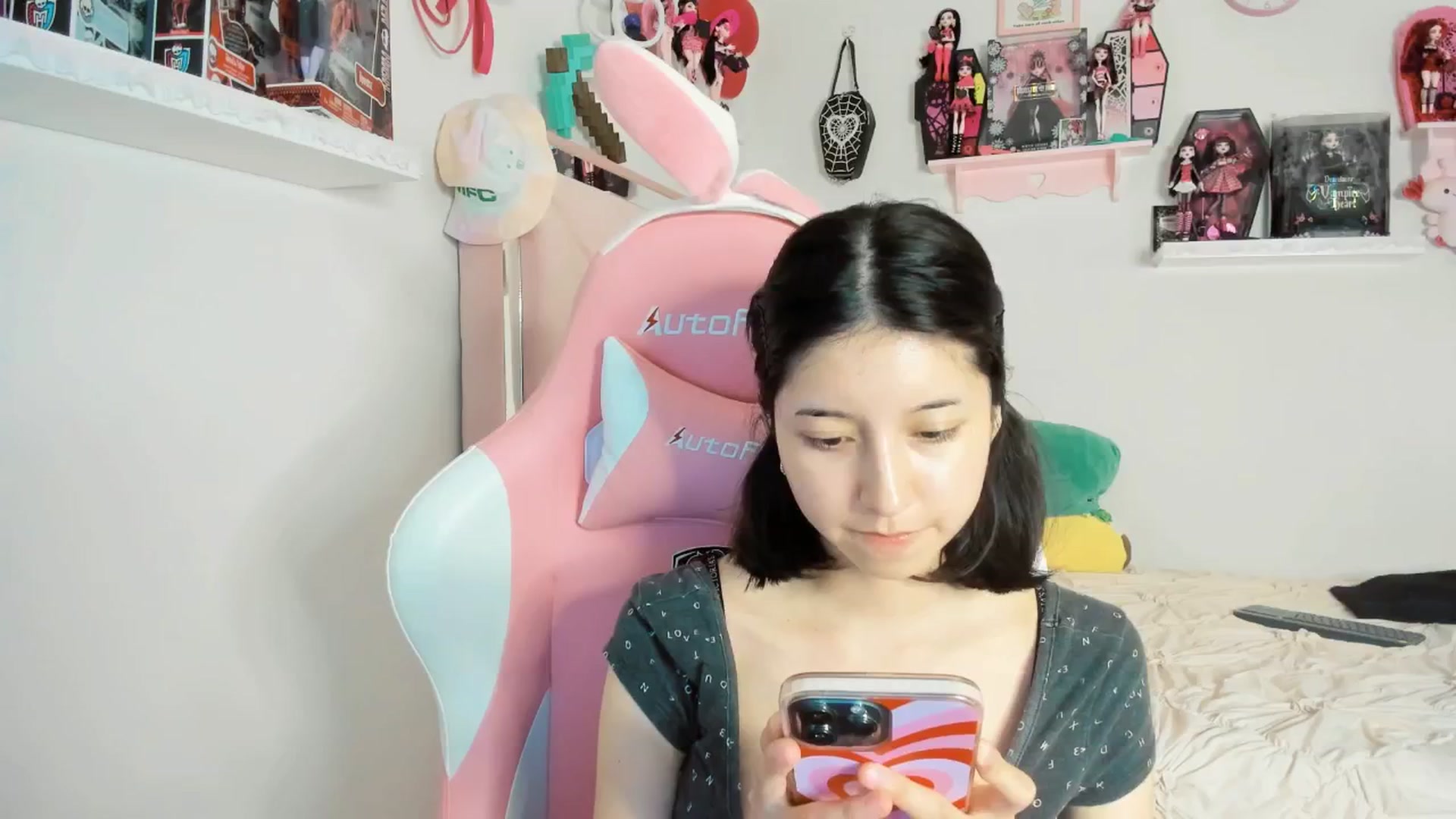 Gallery image thumbnail from Cherrycute666's myfreecams stream on, 03/13/2025, 07:55 image 1 of 20
