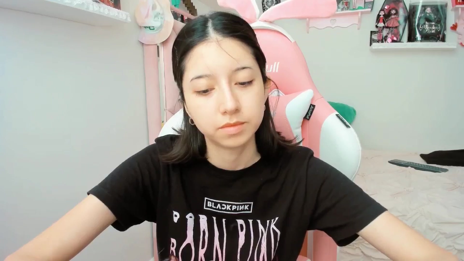 Gallery image thumbnail from Cherrycute666's myfreecams stream on, 03/13/2025, 20:08 image 2 of 20