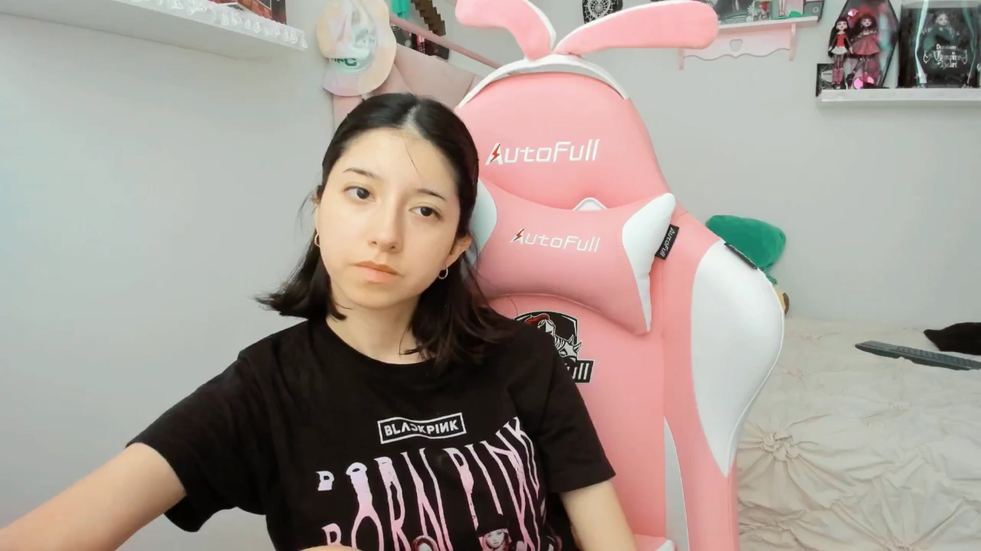 Gallery image thumbnail from Cherrycute666's myfreecams stream on, 03/13/2025, 20:08 image 9 of 20