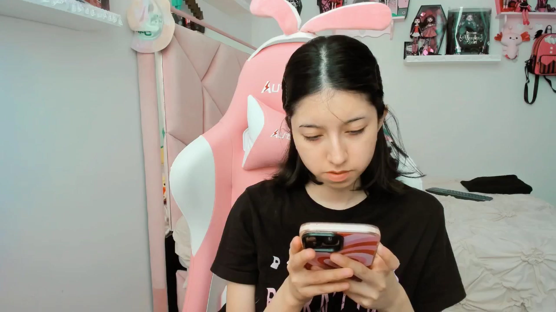 Gallery image thumbnail from Cherrycute666's myfreecams stream on, 03/13/2025, 20:08 image 7 of 20