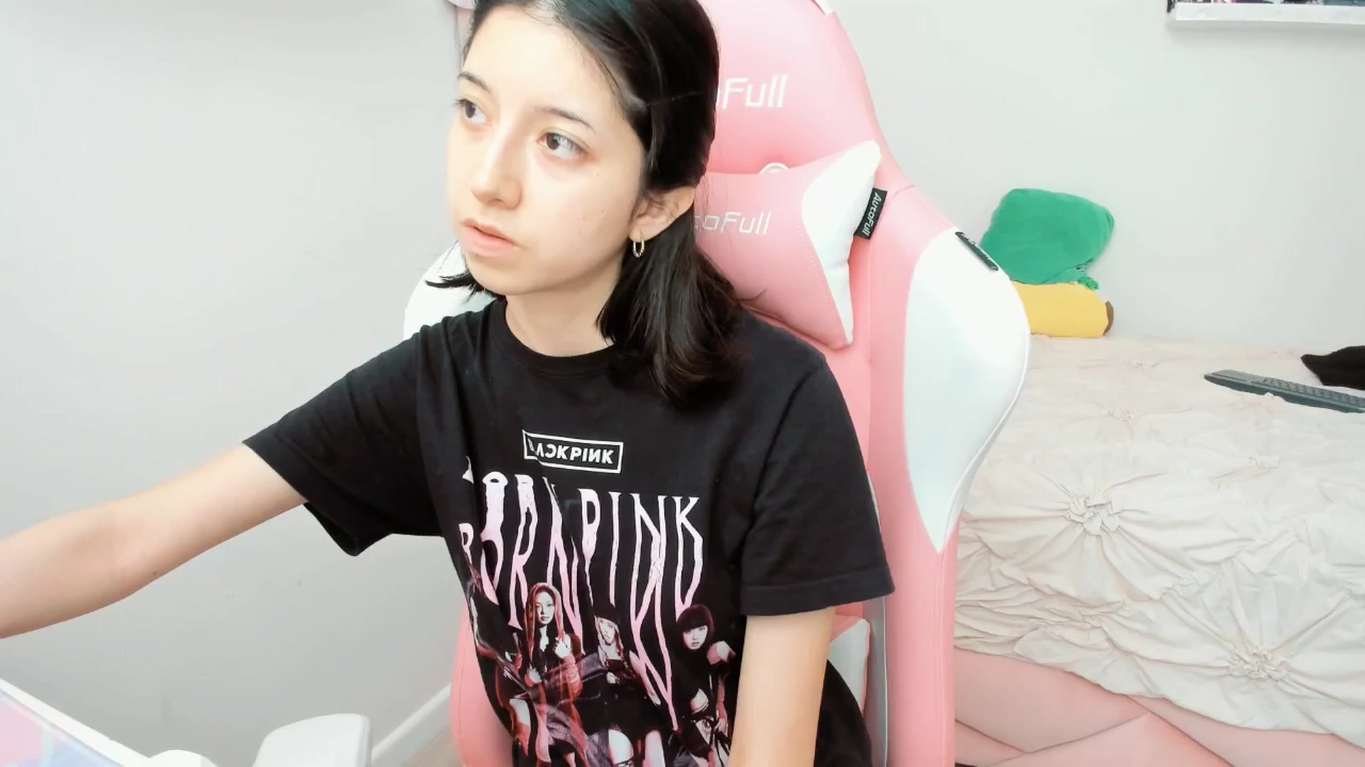 Gallery image thumbnail from Cherrycute666's myfreecams stream on, 03/13/2025, 23:51 image 9 of 20