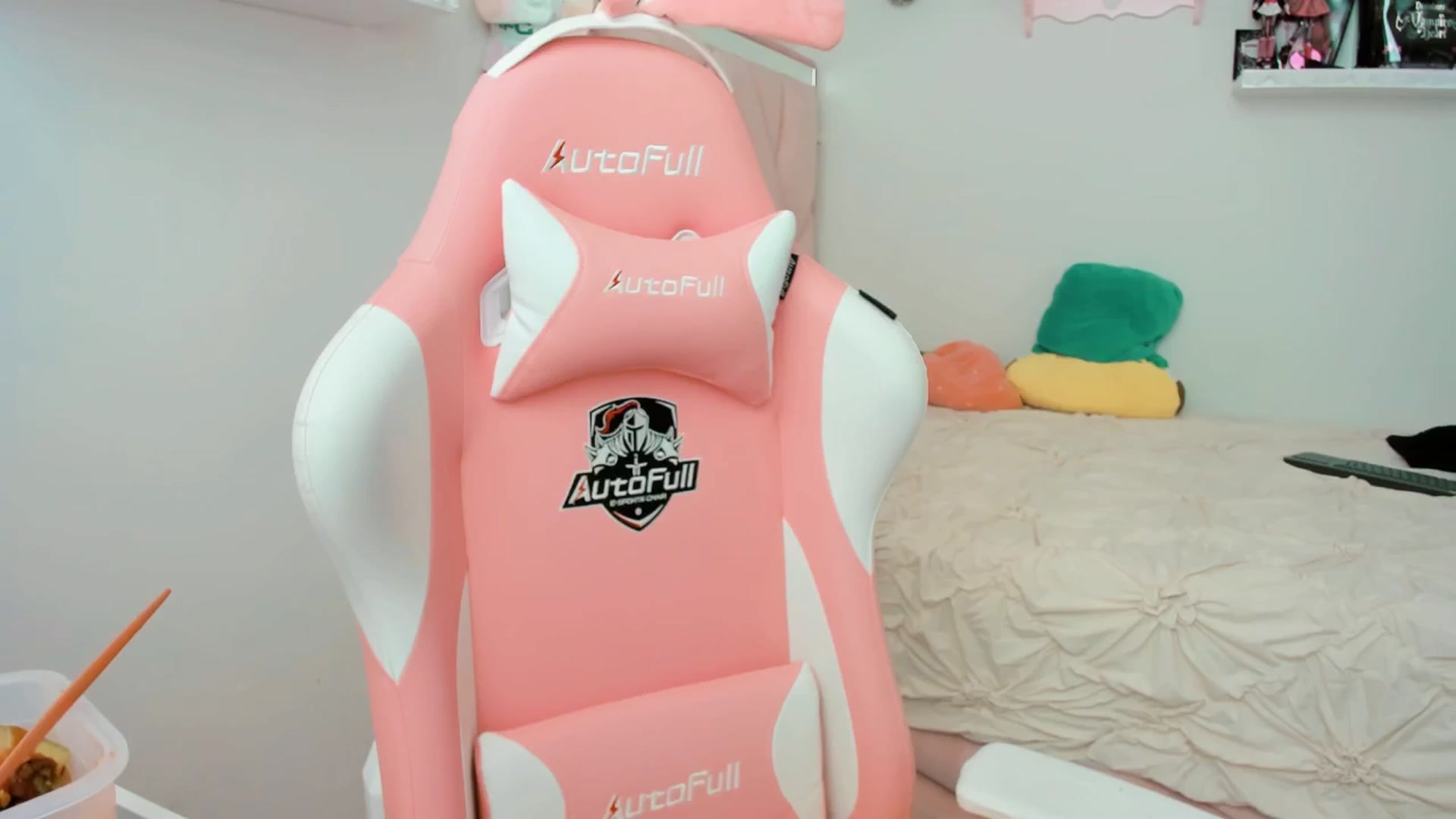 Gallery image thumbnail from Cherrycute666's myfreecams stream on, 03/13/2025, 23:51 image 10 of 20