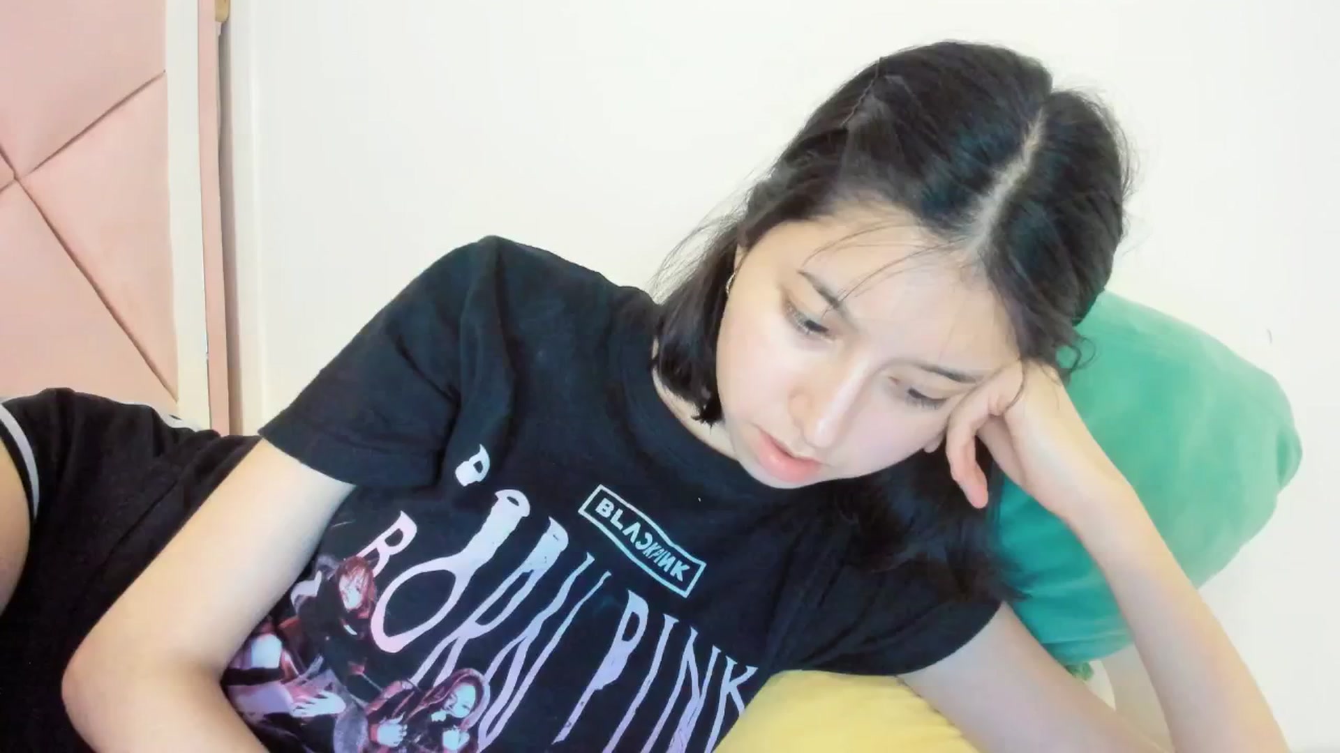 Gallery image thumbnail from Cherrycute666's myfreecams stream on, 03/14/2025, 07:57 image 2 of 20