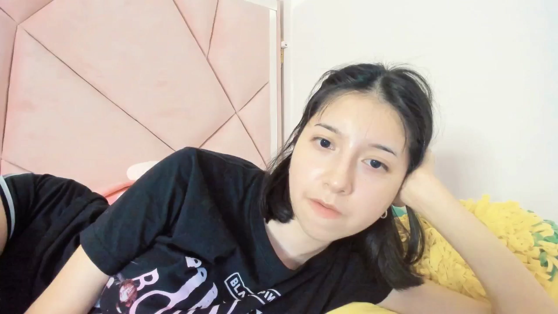 Gallery image thumbnail from Cherrycute666's myfreecams stream on, 03/14/2025, 07:57 image 8 of 20