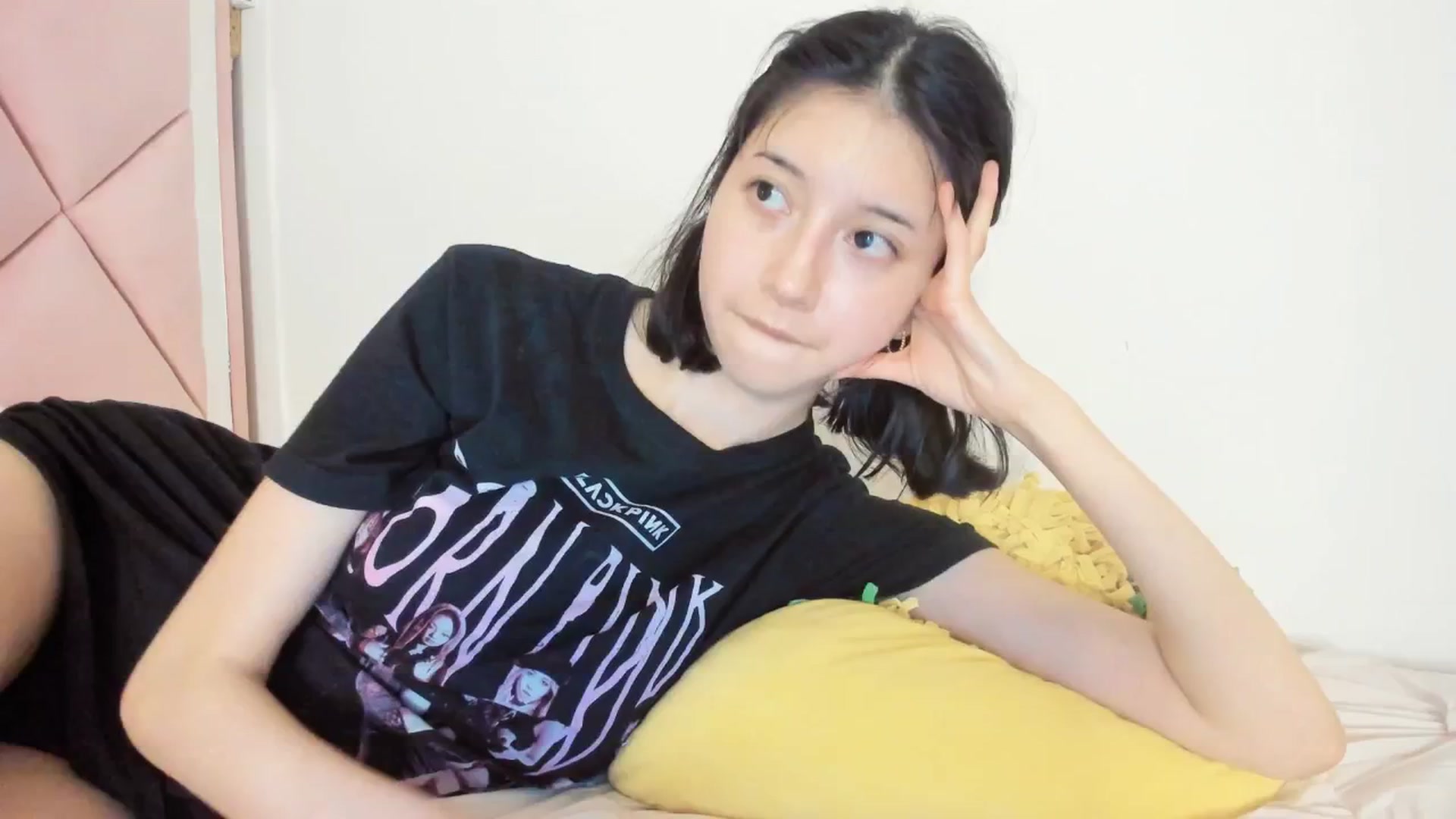 Gallery image thumbnail from Cherrycute666's myfreecams stream on, 03/14/2025, 07:57 image 6 of 20