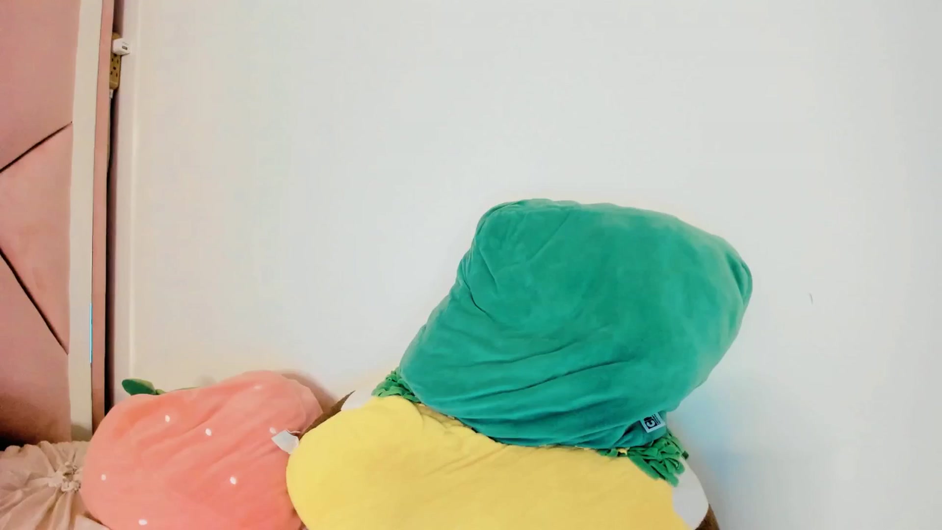 Gallery image thumbnail from Cherrycute666's myfreecams stream on, 03/14/2025, 07:57 image 1 of 20