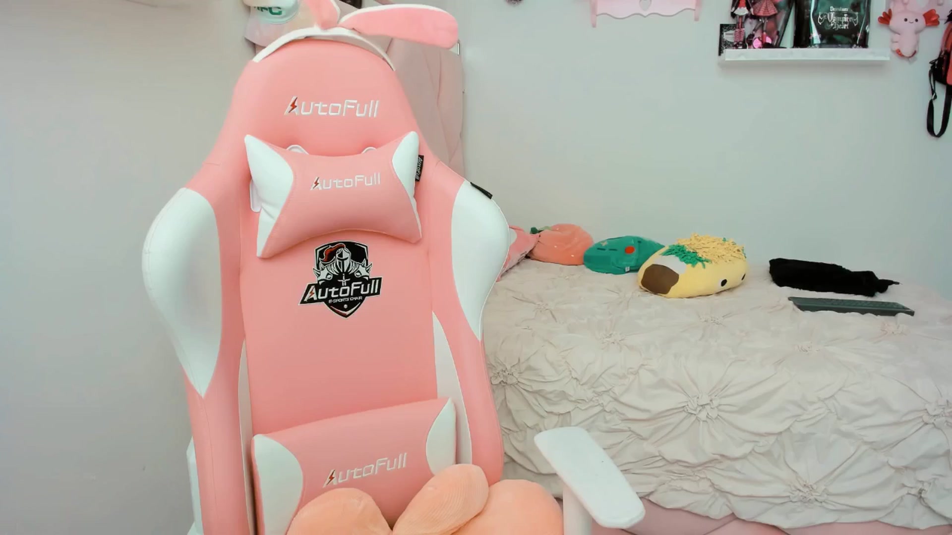 Gallery image thumbnail from Cherrycute666's myfreecams stream on, 03/14/2025, 23:48 image 5 of 20