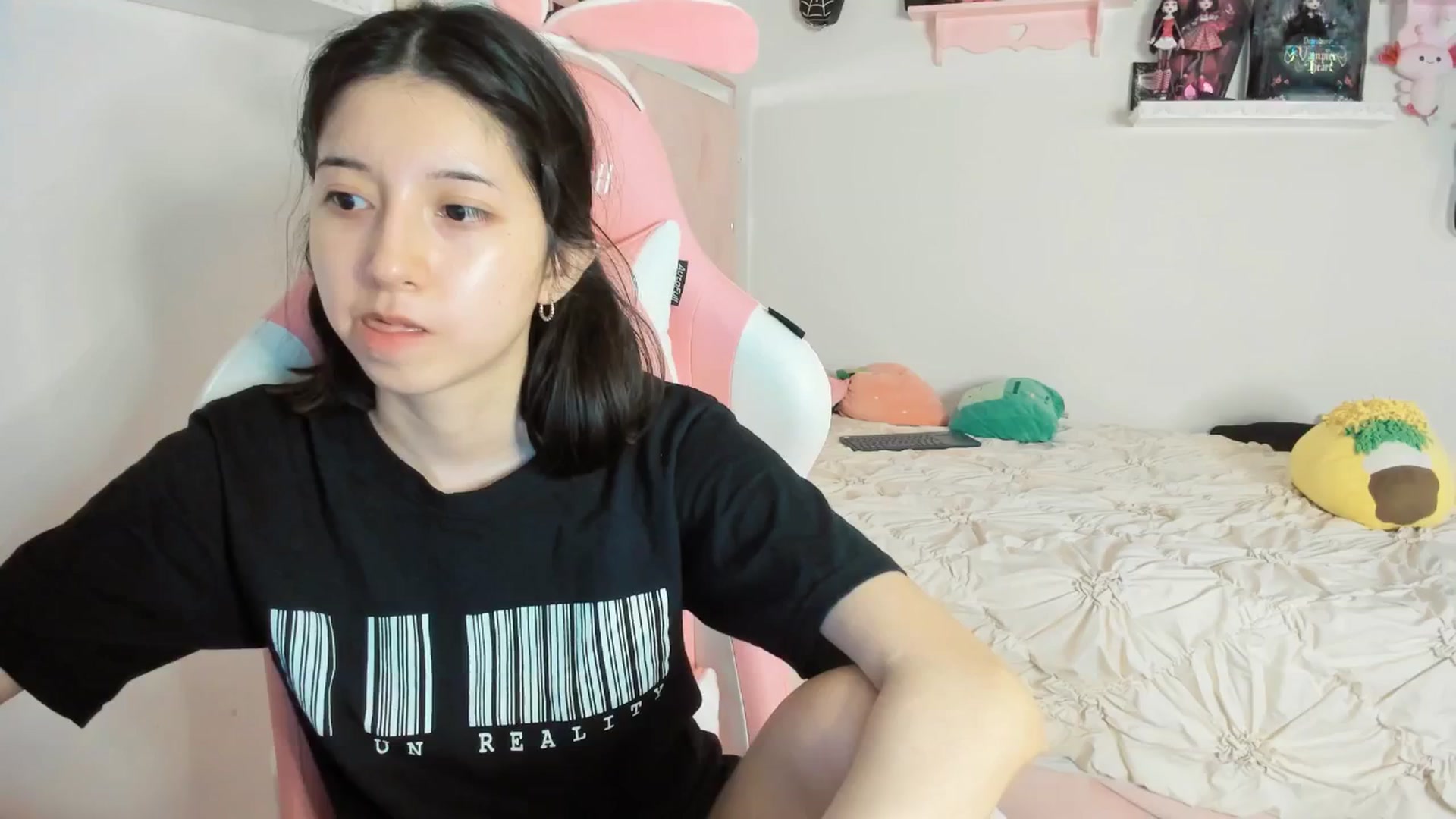 Gallery image thumbnail from Cherrycute666's myfreecams stream on, 03/15/2025, 02:24 image 13 of 20