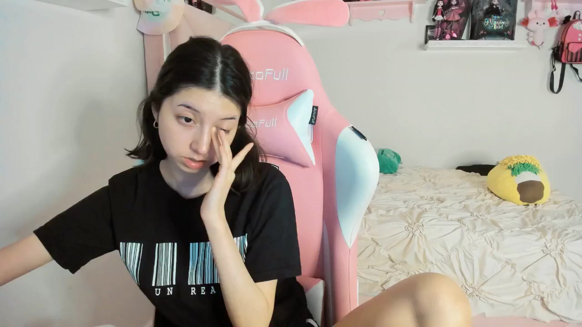 Gallery image thumbnail from Cherrycute666's myfreecams stream on, 03/15/2025, 02:24 image 20 of 20