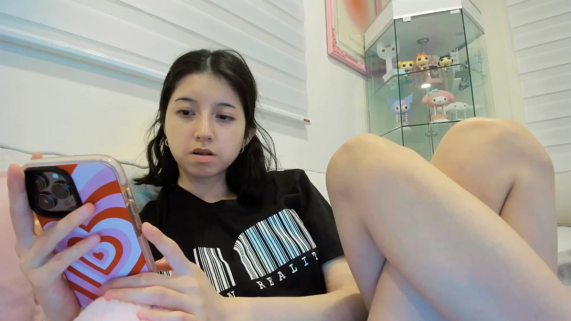 Gallery image thumbnail from Cherrycute666's myfreecams stream on, 03/15/2025, 08:45 image 16 of 20