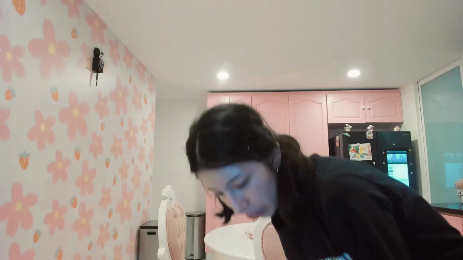 Gallery image thumbnail from Cherrycute666's myfreecams stream on, 03/15/2025, 08:45 image 11 of 20