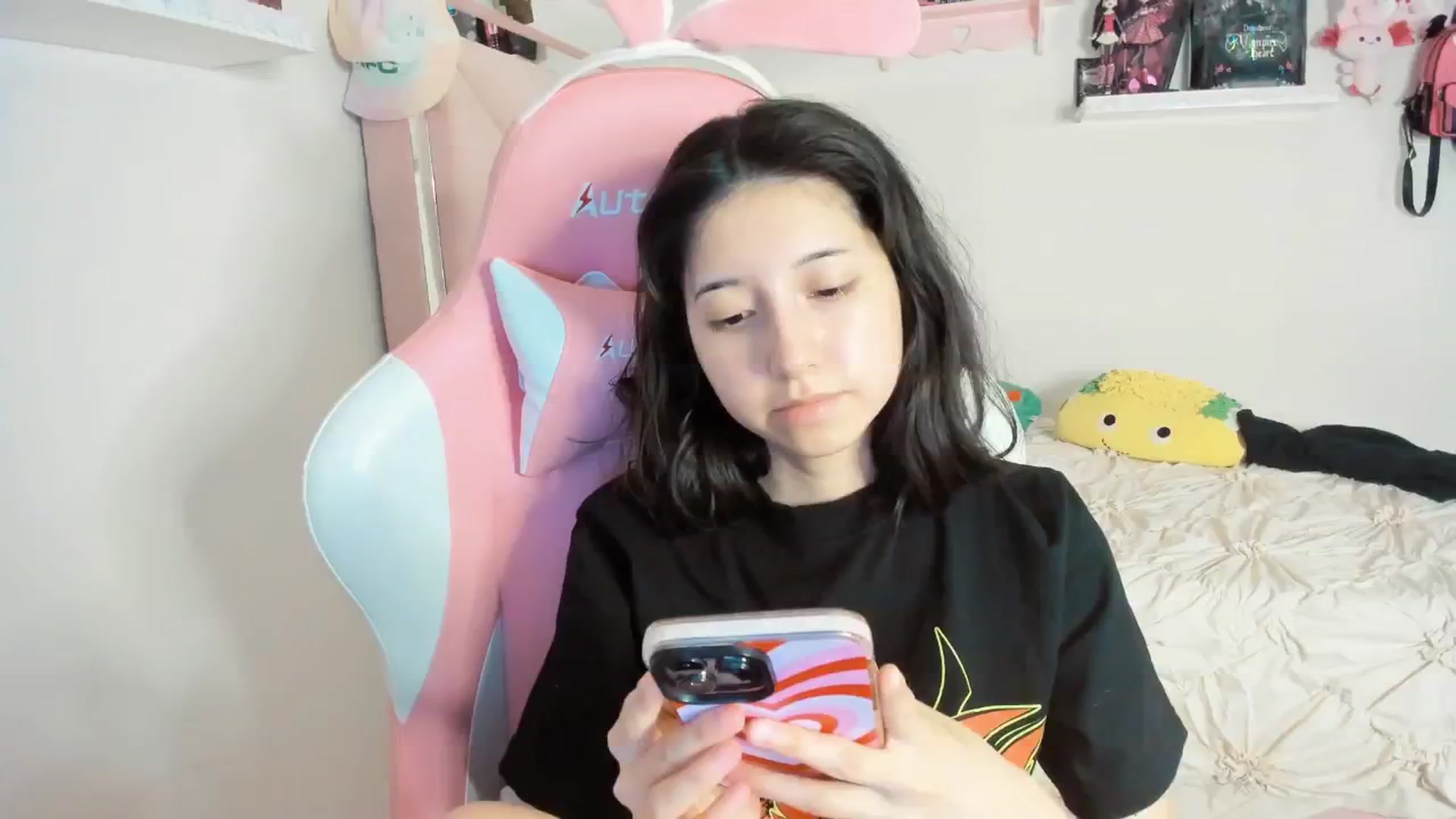 Gallery image thumbnail from Cherrycute666's myfreecams stream on, 03/15/2025, 13:01 image 19 of 20