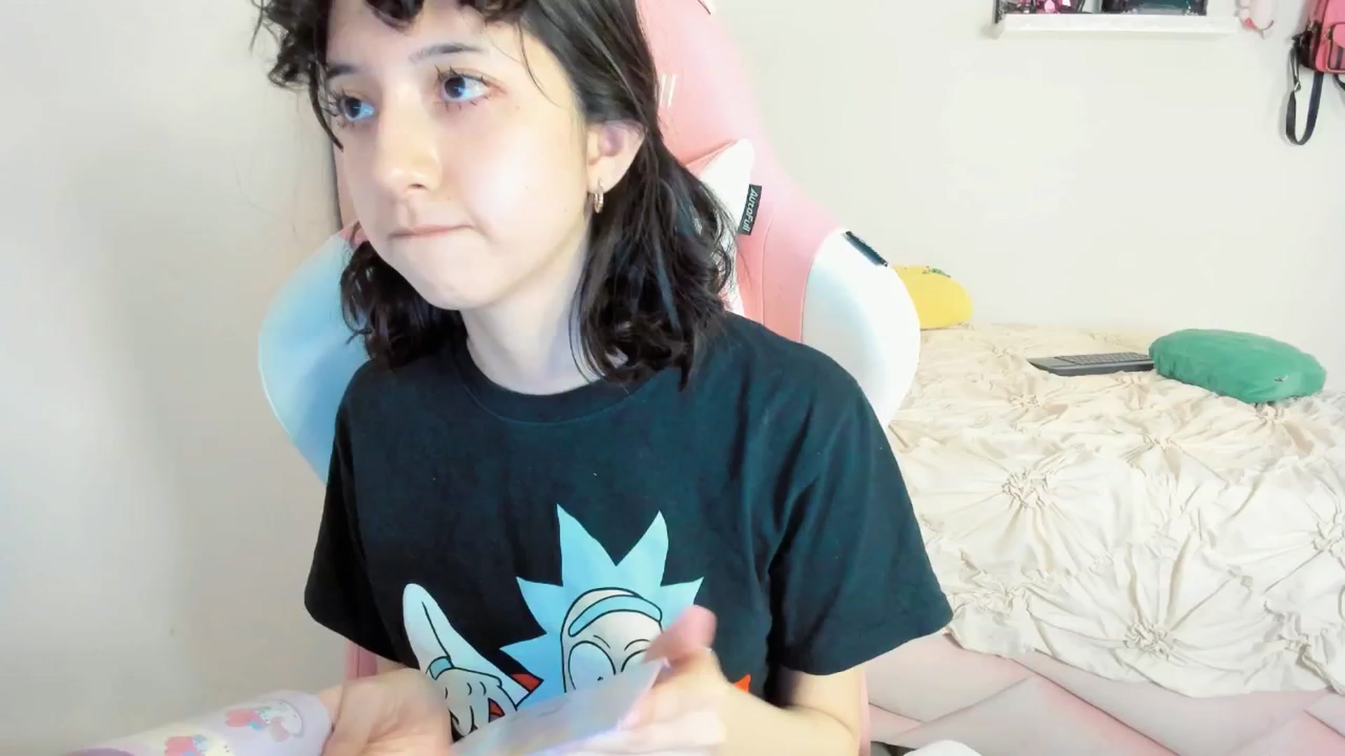 Gallery image thumbnail from Cherrycute666's myfreecams stream on, 03/17/2025, 07:46 image 2 of 20