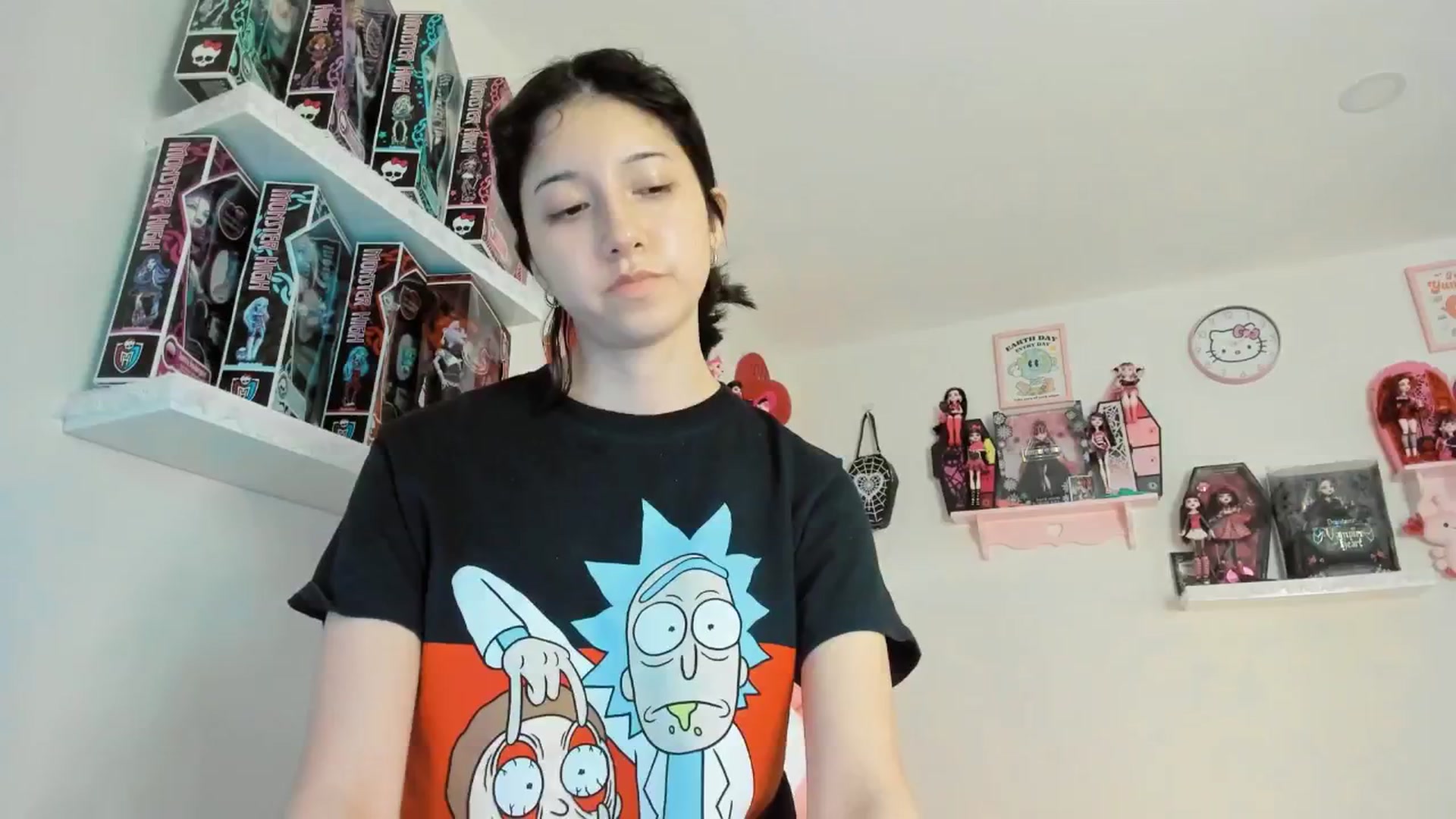 Gallery image thumbnail from Cherrycute666's myfreecams stream on, 03/17/2025, 07:46 image 17 of 20