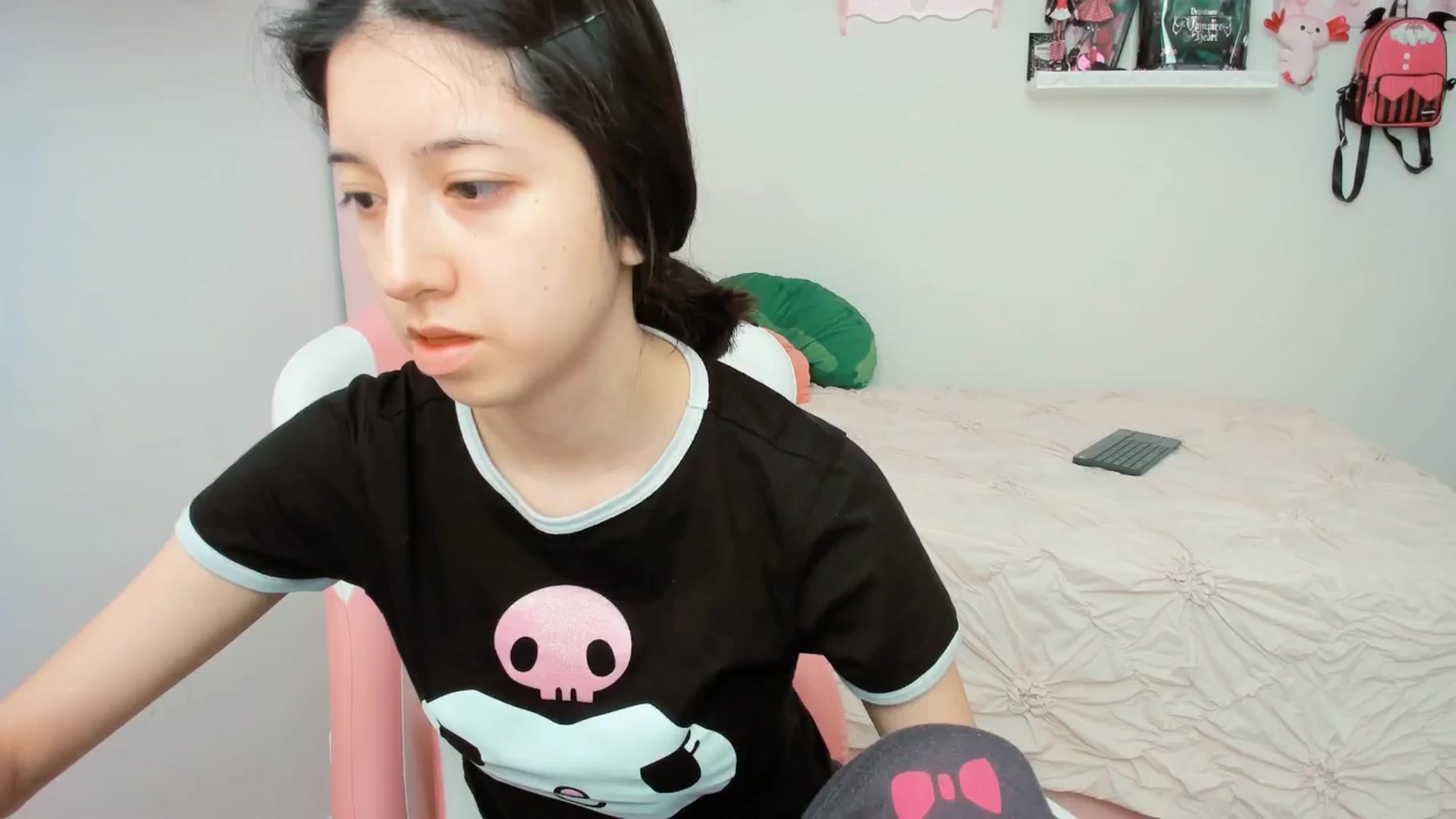 Gallery image thumbnail from Cherrycute666's myfreecams stream on, 03/19/2025, 21:05 image 3 of 20