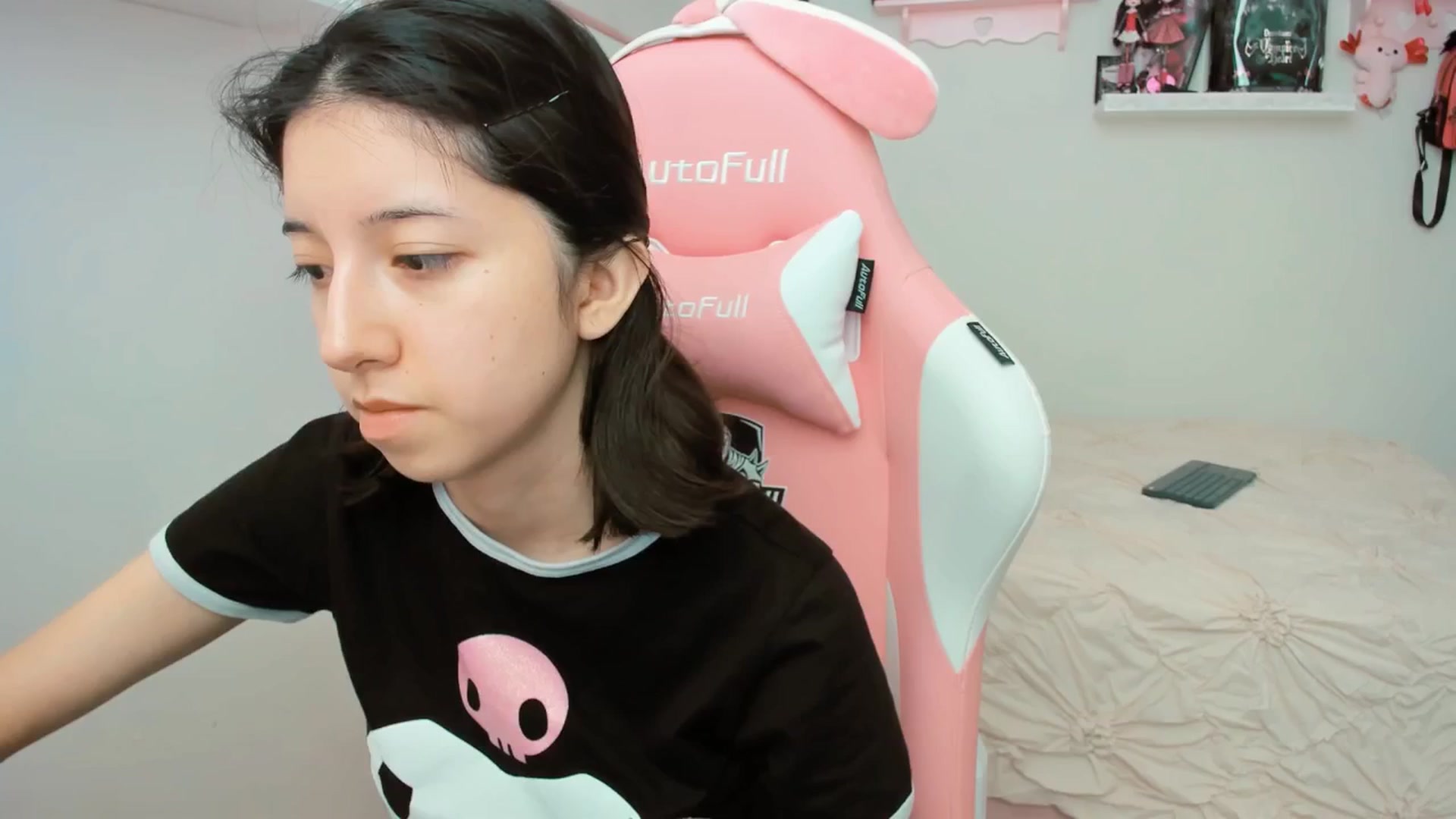 Gallery image thumbnail from Cherrycute666's myfreecams stream on, 03/19/2025, 21:05 image 12 of 20