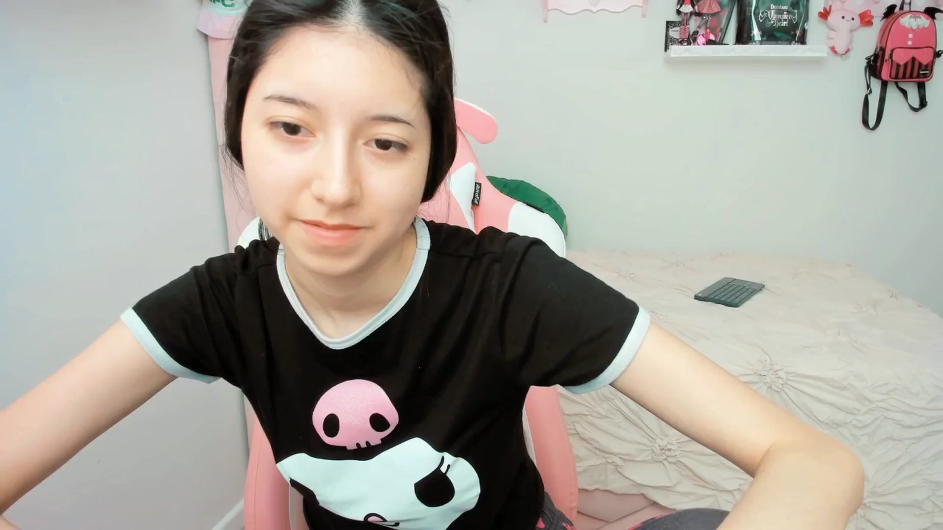 Gallery image thumbnail from Cherrycute666's myfreecams stream on, 03/19/2025, 21:05 image 5 of 20