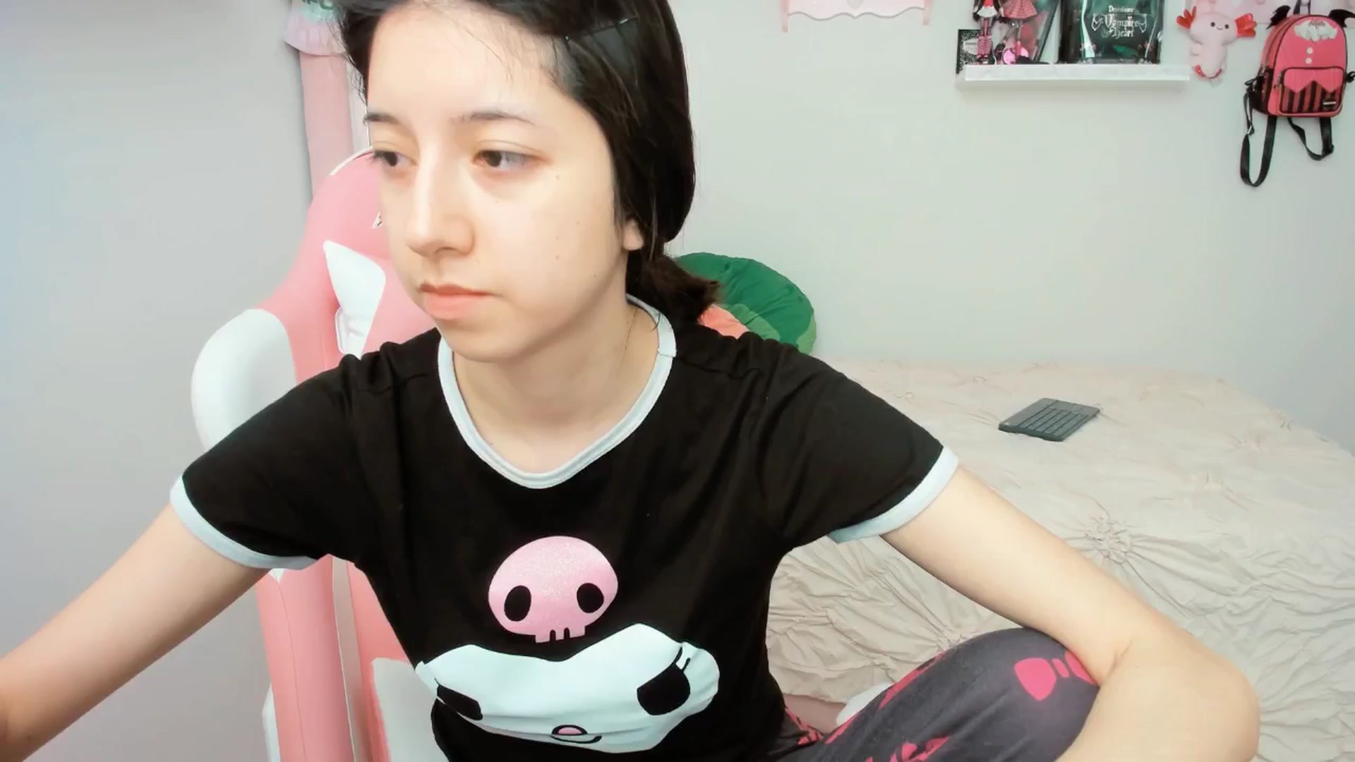 Gallery image thumbnail from Cherrycute666's myfreecams stream on, 03/19/2025, 21:05 image 4 of 20