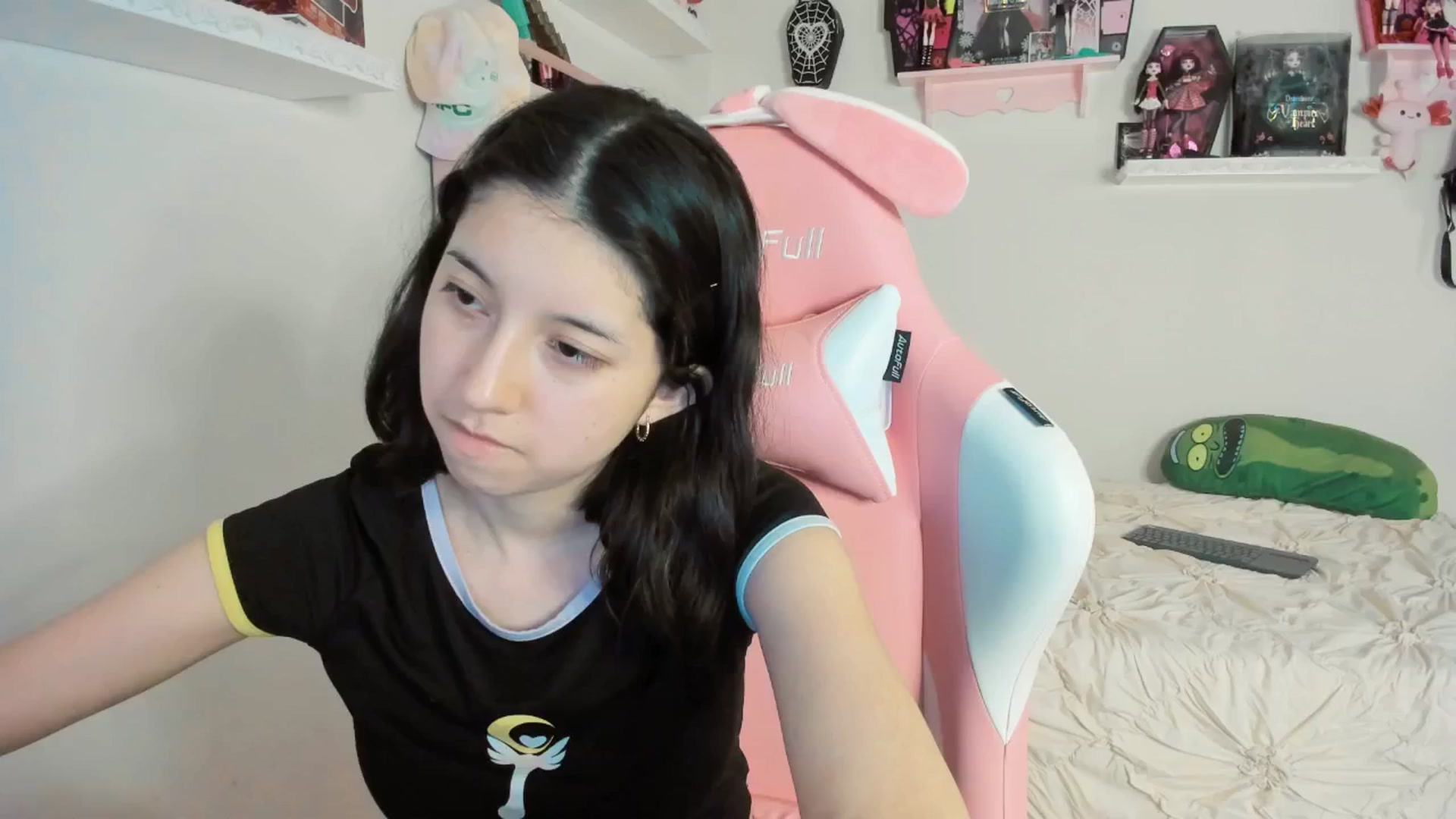 Gallery image thumbnail from Cherrycute666's myfreecams stream on, 03/20/2025, 04:26 image 8 of 20