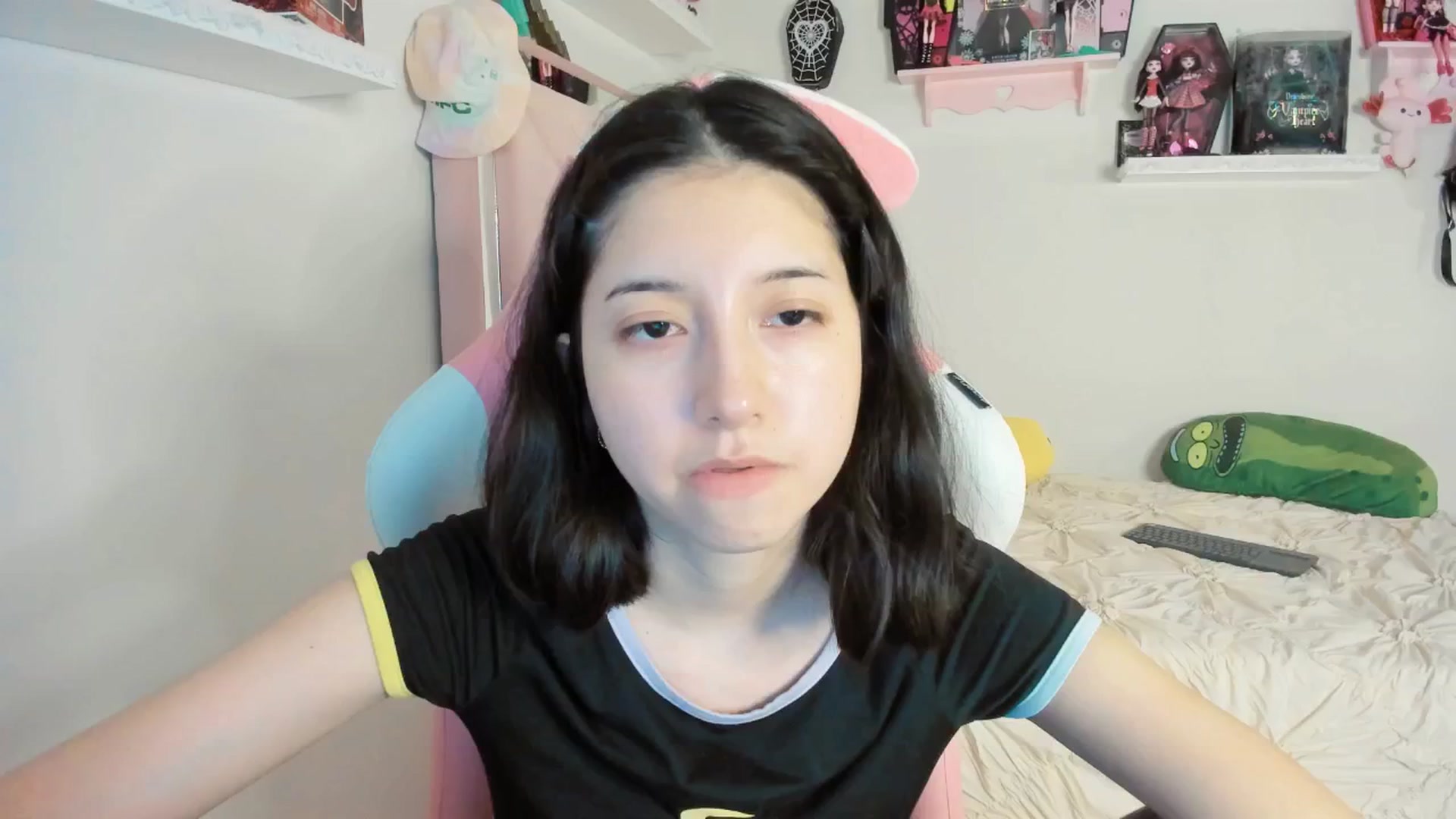 Gallery image thumbnail from Cherrycute666's myfreecams stream on, 03/20/2025, 04:26 image 10 of 20