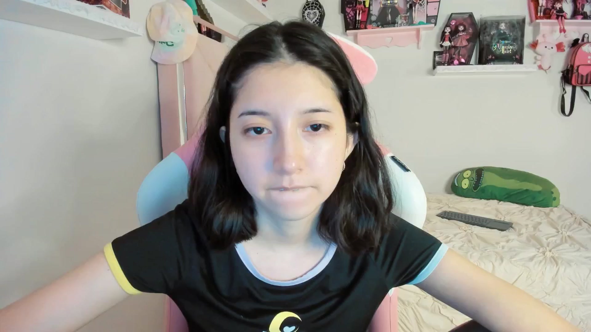 Gallery image thumbnail from Cherrycute666's myfreecams stream on, 03/20/2025, 04:26 image 5 of 20