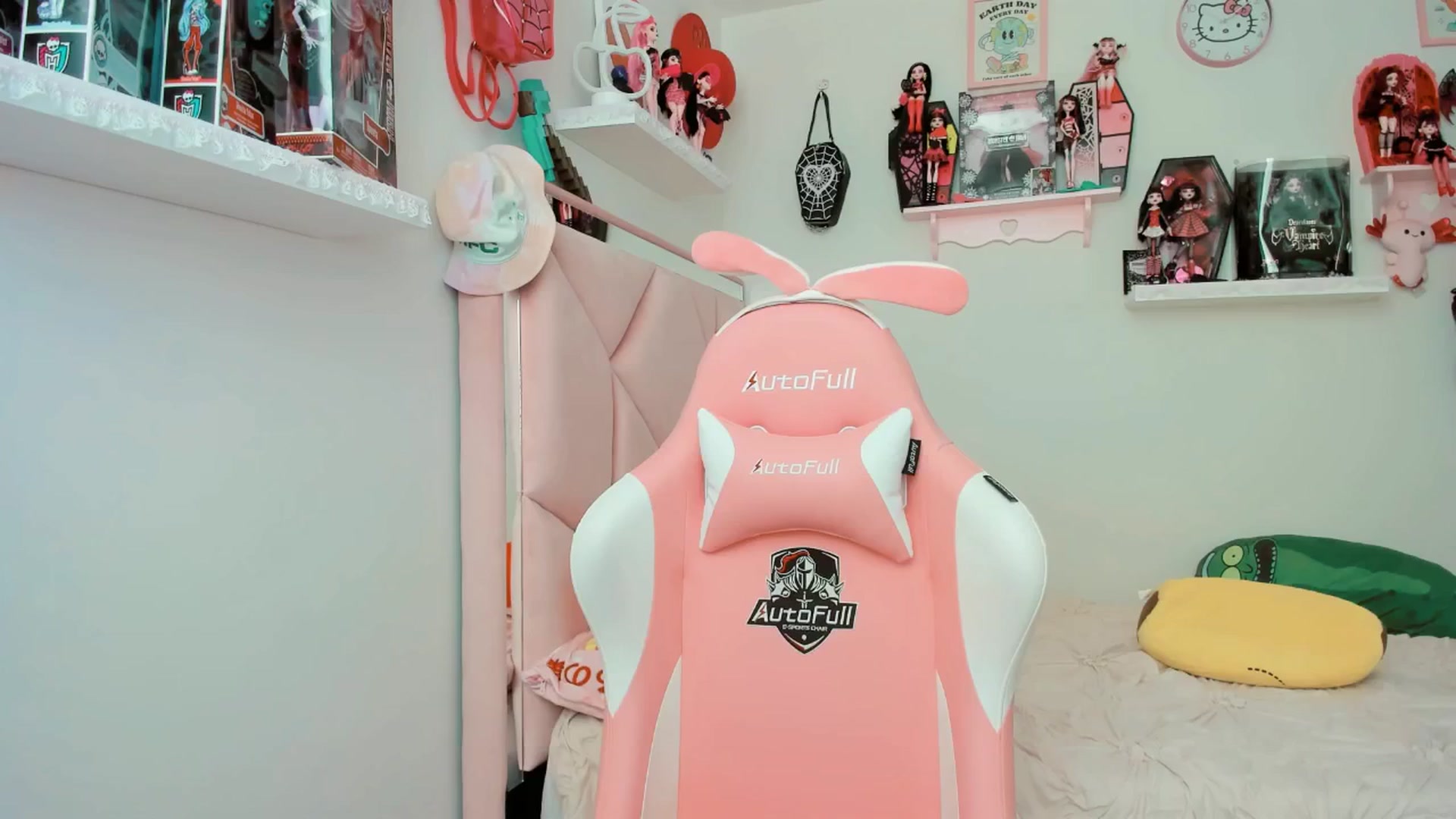 Gallery image thumbnail from Cherrycute666's myfreecams stream on, 03/20/2025, 19:58 image 4 of 20
