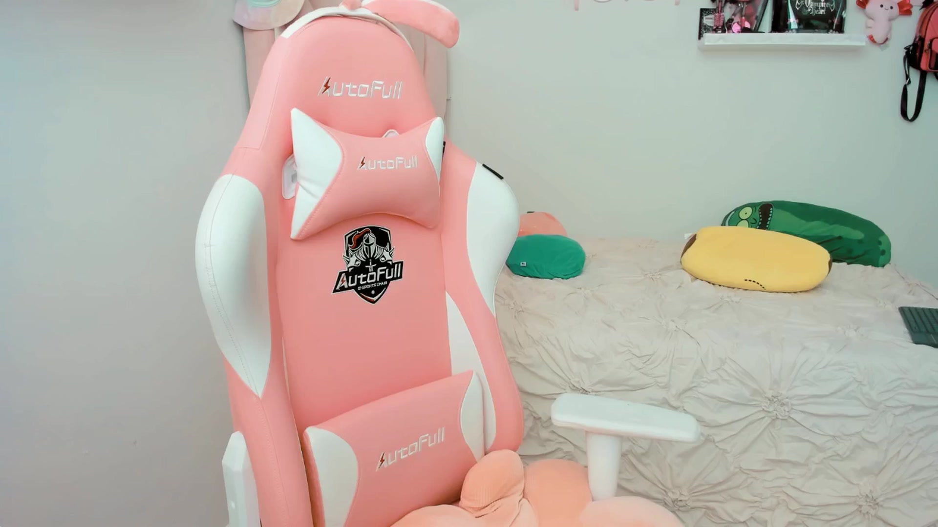 Gallery image thumbnail from Cherrycute666's myfreecams stream on, 03/20/2025, 19:58 image 18 of 20