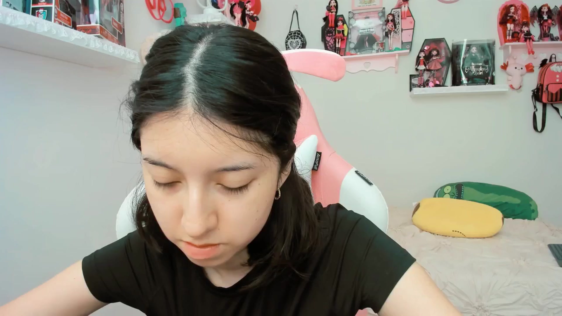 Gallery image thumbnail from Cherrycute666's myfreecams stream on, 03/20/2025, 19:58 image 8 of 20