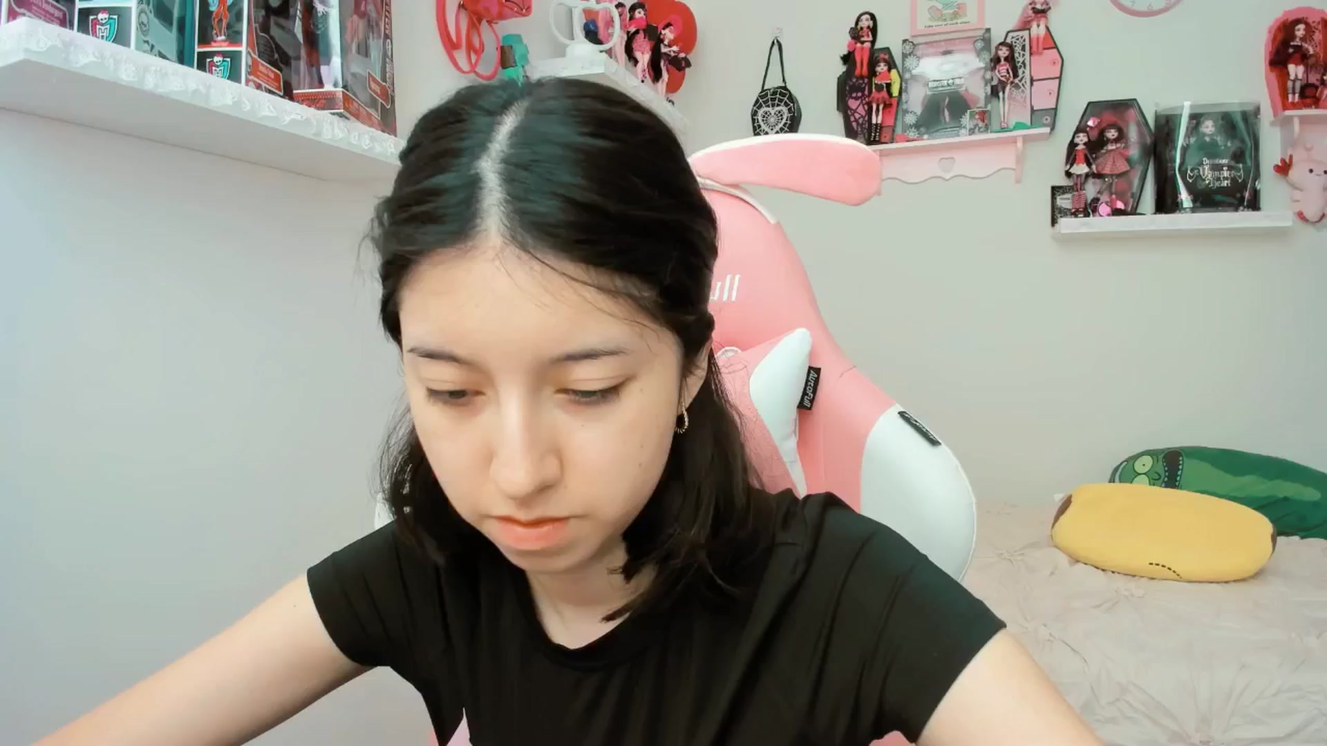 Gallery image thumbnail from Cherrycute666's myfreecams stream on, 03/20/2025, 19:58 image 9 of 20