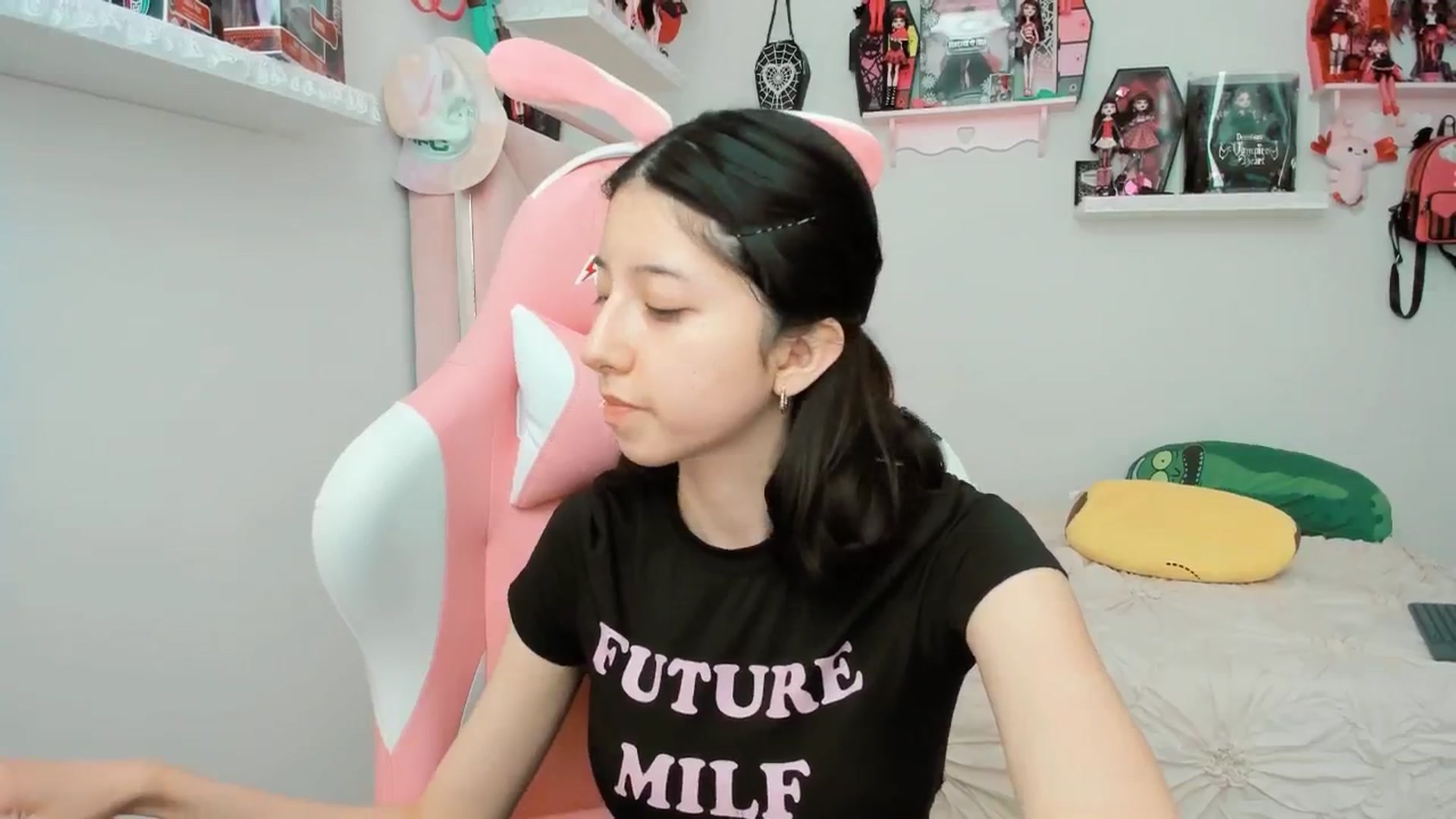 Gallery image thumbnail from Cherrycute666's myfreecams stream on, 03/20/2025, 23:32 image 2 of 20