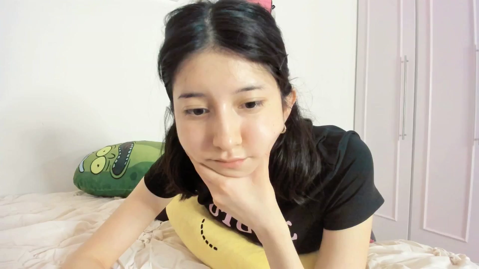 Gallery image thumbnail from Cherrycute666's myfreecams stream on, 03/21/2025, 03:31 image 17 of 20