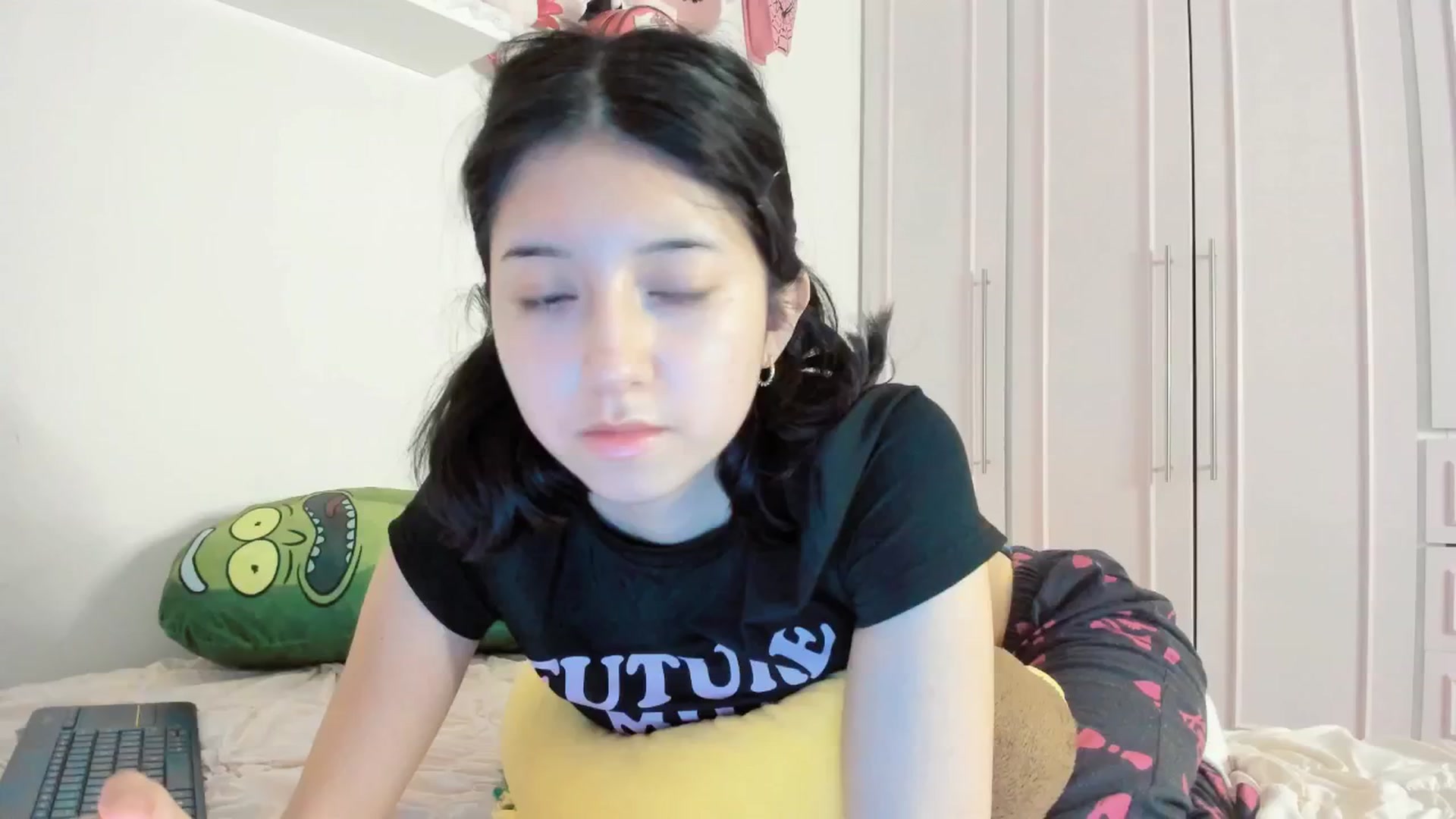 Gallery image thumbnail from Cherrycute666's myfreecams stream on, 03/21/2025, 03:31 image 2 of 20