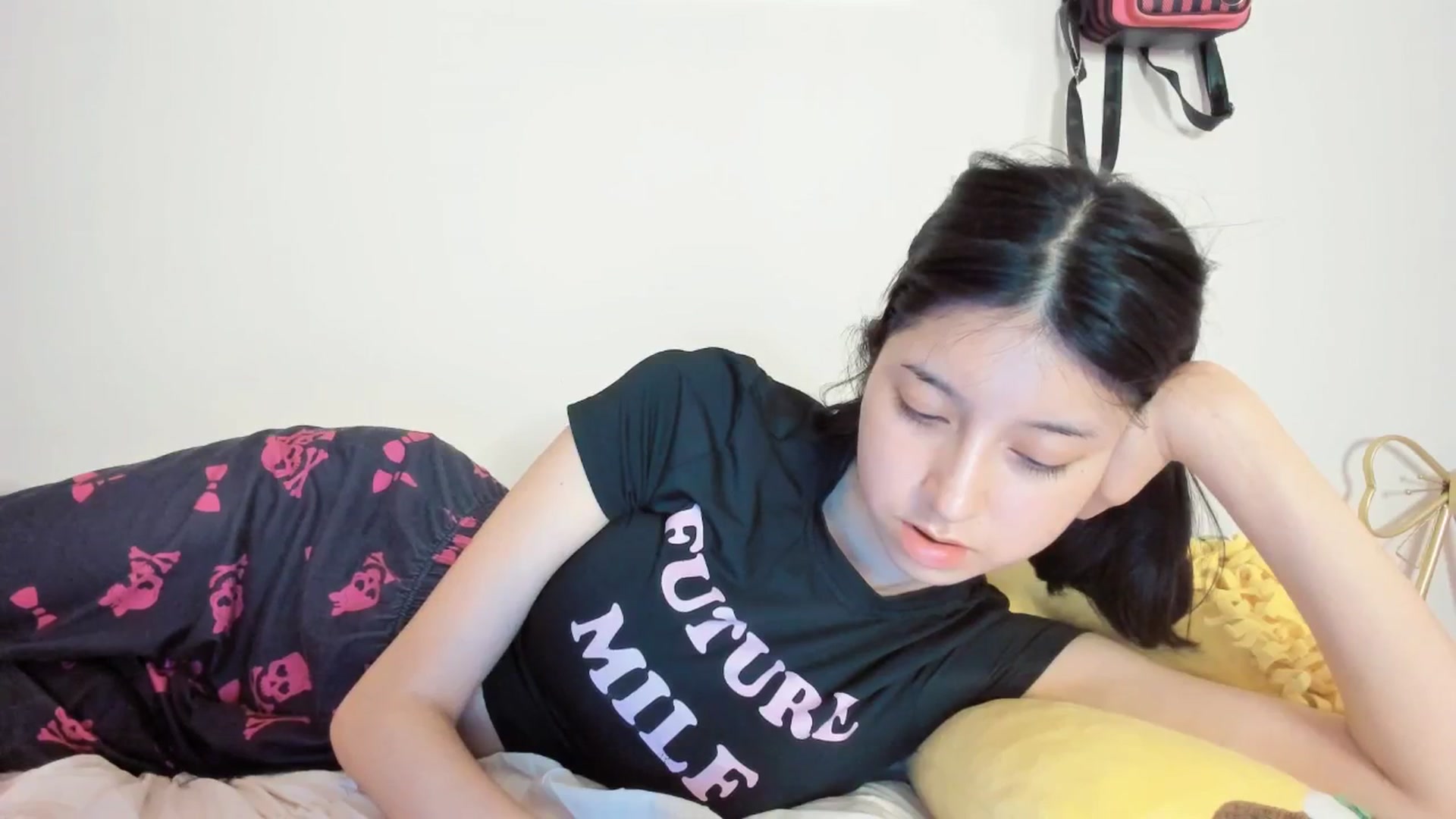 Gallery image thumbnail from Cherrycute666's myfreecams stream on, 03/21/2025, 03:31 image 8 of 20