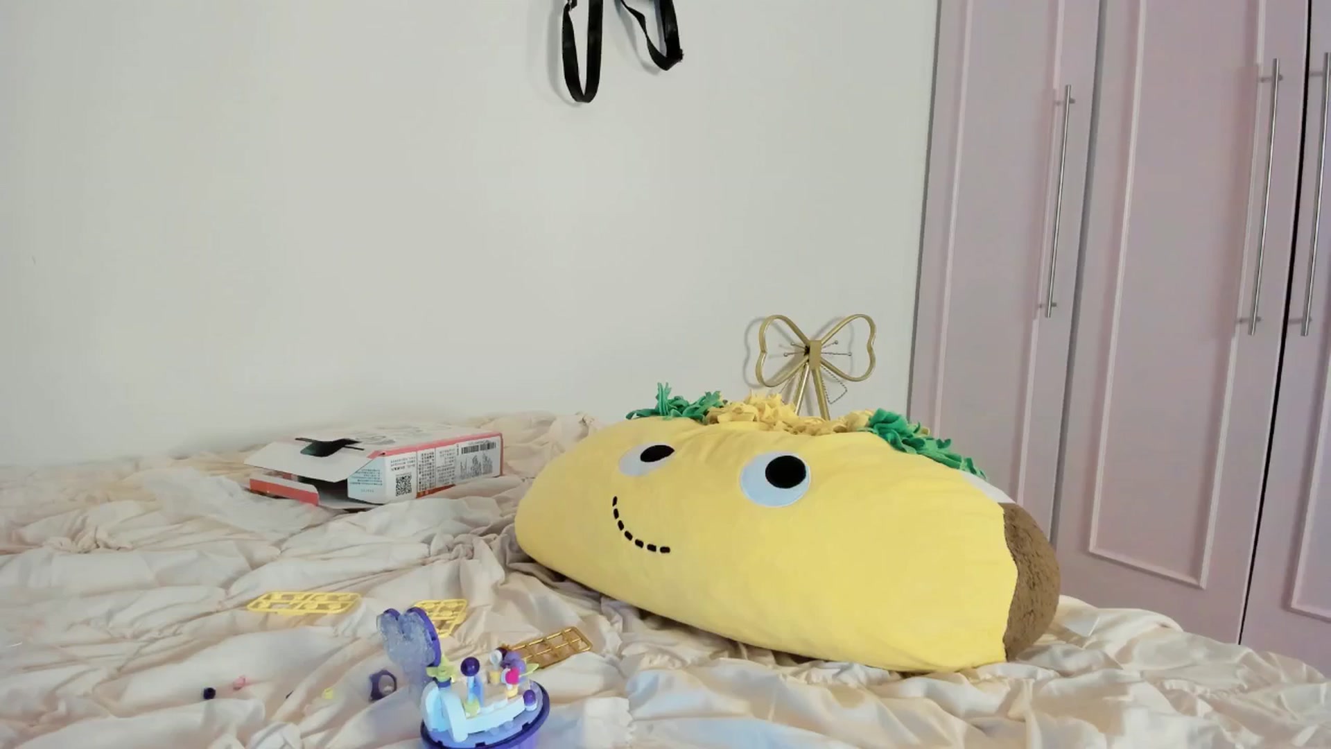 Gallery image thumbnail from Cherrycute666's myfreecams stream on, 03/21/2025, 04:46 image 7 of 20