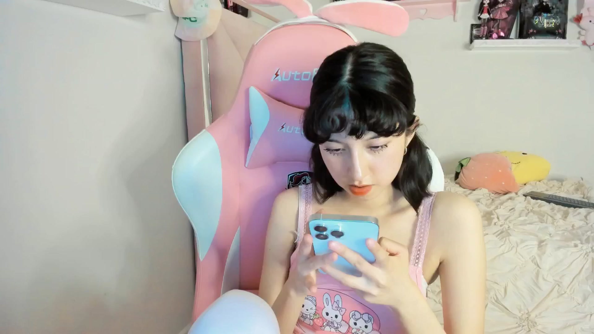 Gallery image thumbnail from Cherrycute666's myfreecams stream on, 03/22/2025, 02:54 image 19 of 20