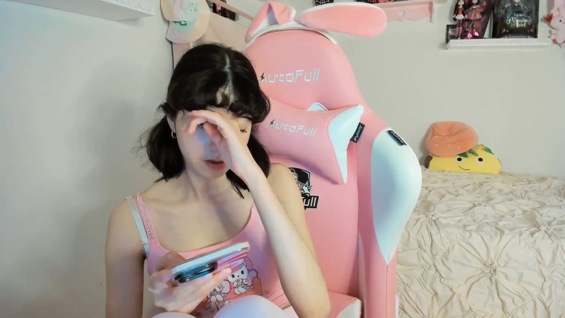 Gallery image thumbnail from Cherrycute666's myfreecams stream on, 03/22/2025, 09:26 image 20 of 20