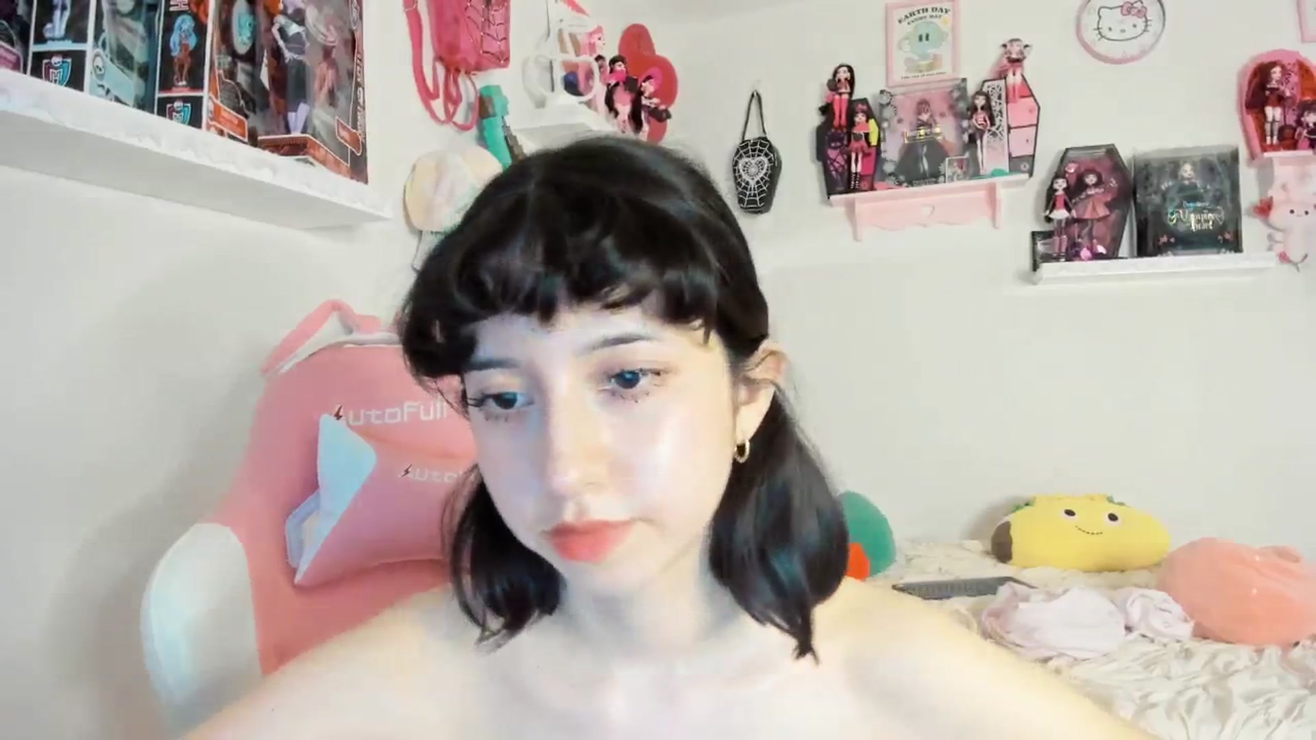 Gallery image thumbnail from Cherrycute666's myfreecams stream on, 03/22/2025, 09:26 image 7 of 20