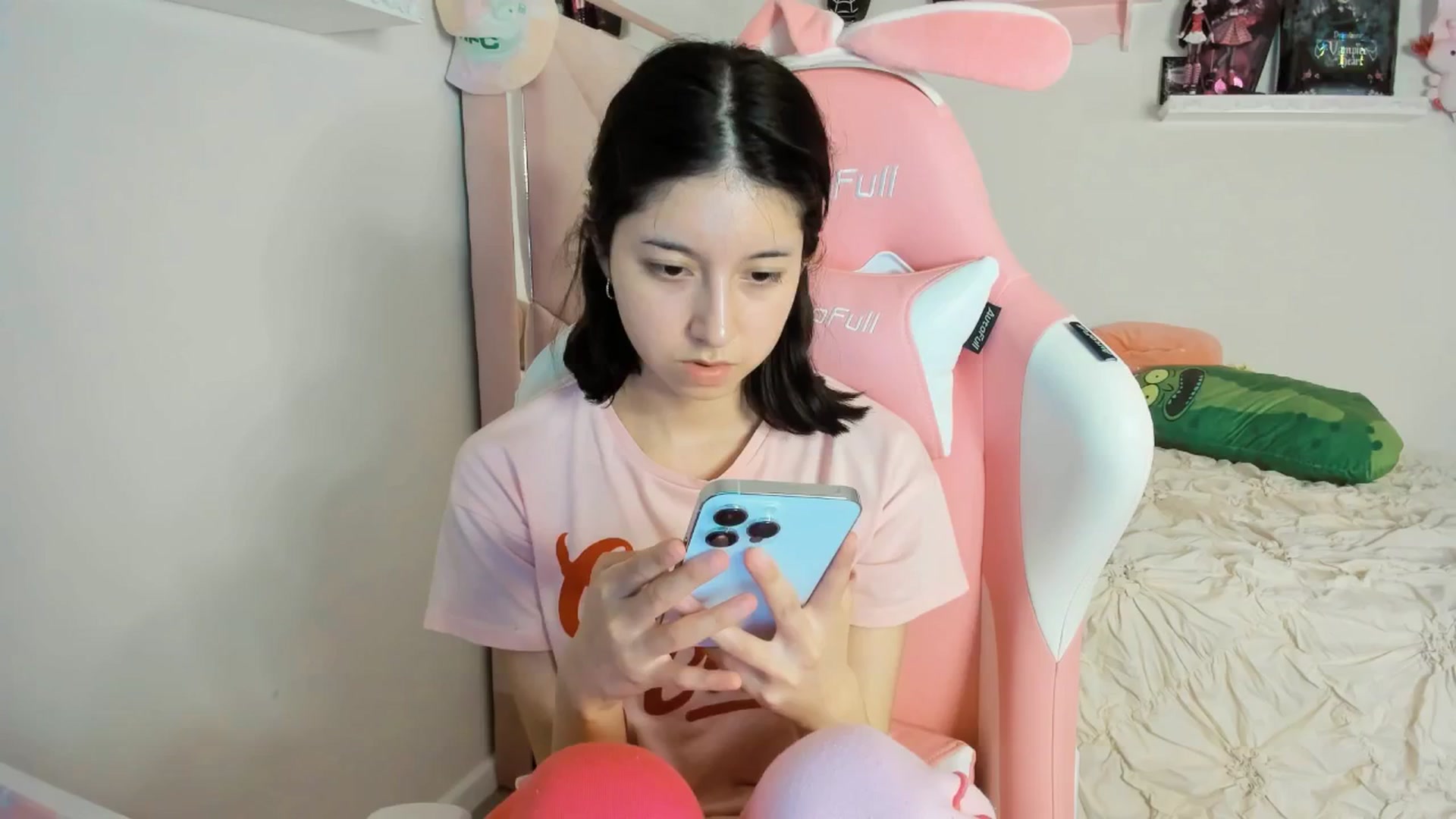 Gallery image thumbnail from Cherrycute666's myfreecams stream on, 03/23/2025, 10:49 image 13 of 20