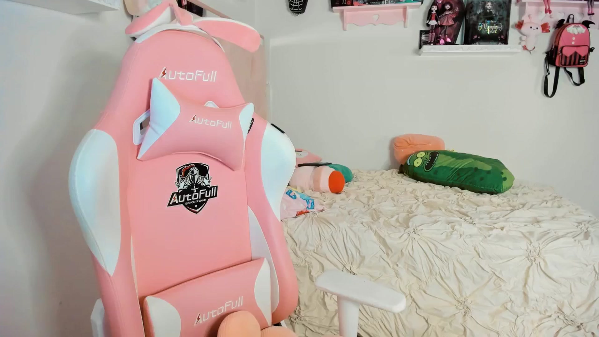 Gallery image thumbnail from Cherrycute666's myfreecams stream on, 03/23/2025, 10:49 image 11 of 20