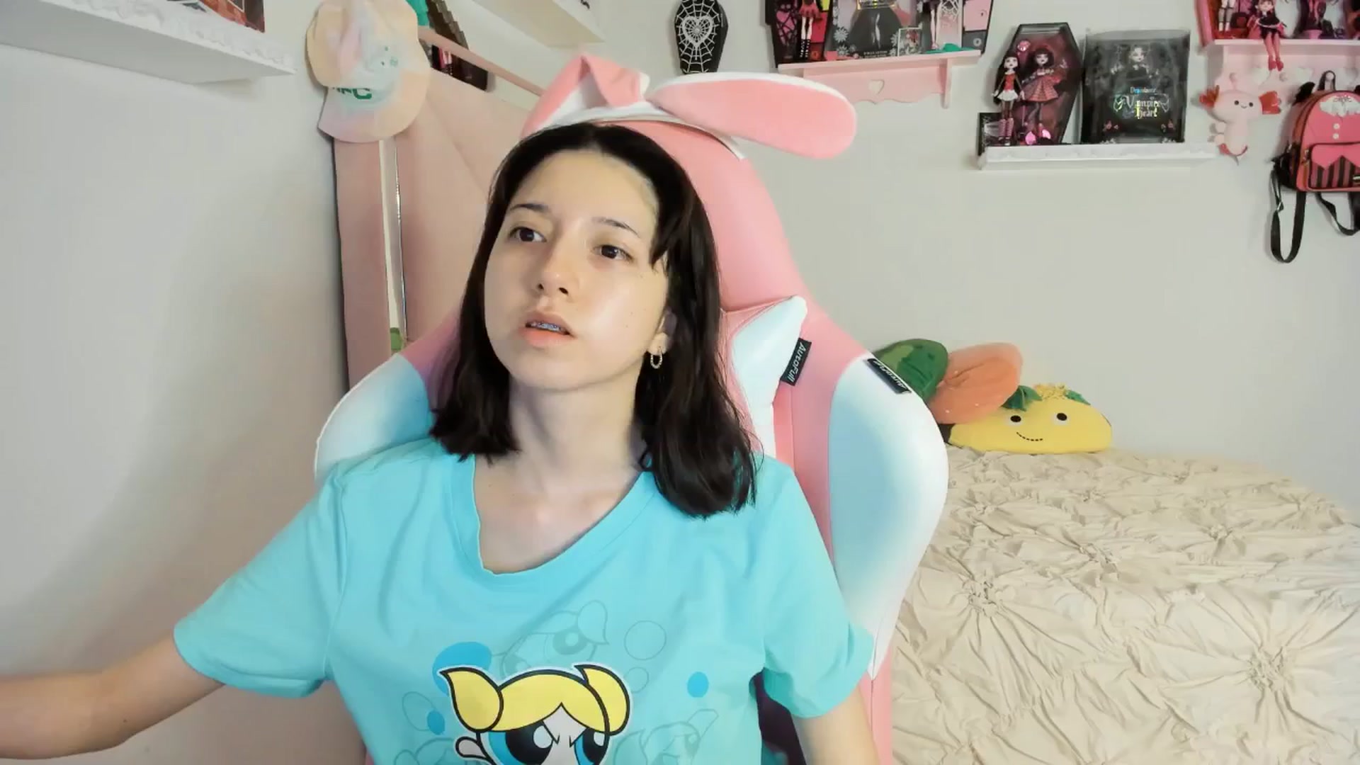 Gallery image thumbnail from Cherrycute666's myfreecams stream on, 03/23/2025, 11:19 image 12 of 20