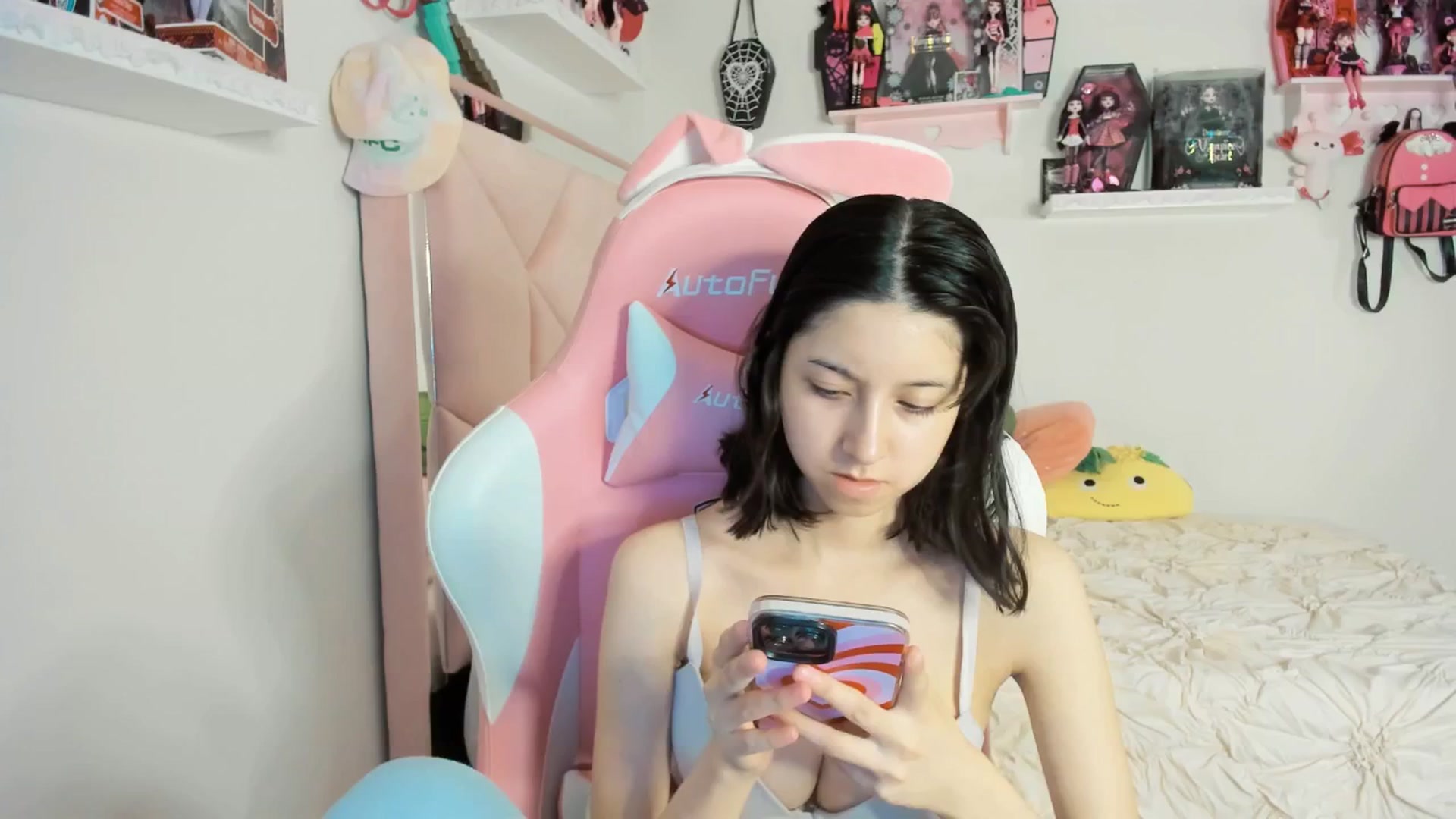 Gallery image thumbnail from Cherrycute666's myfreecams stream on, 03/23/2025, 11:19 image 4 of 20