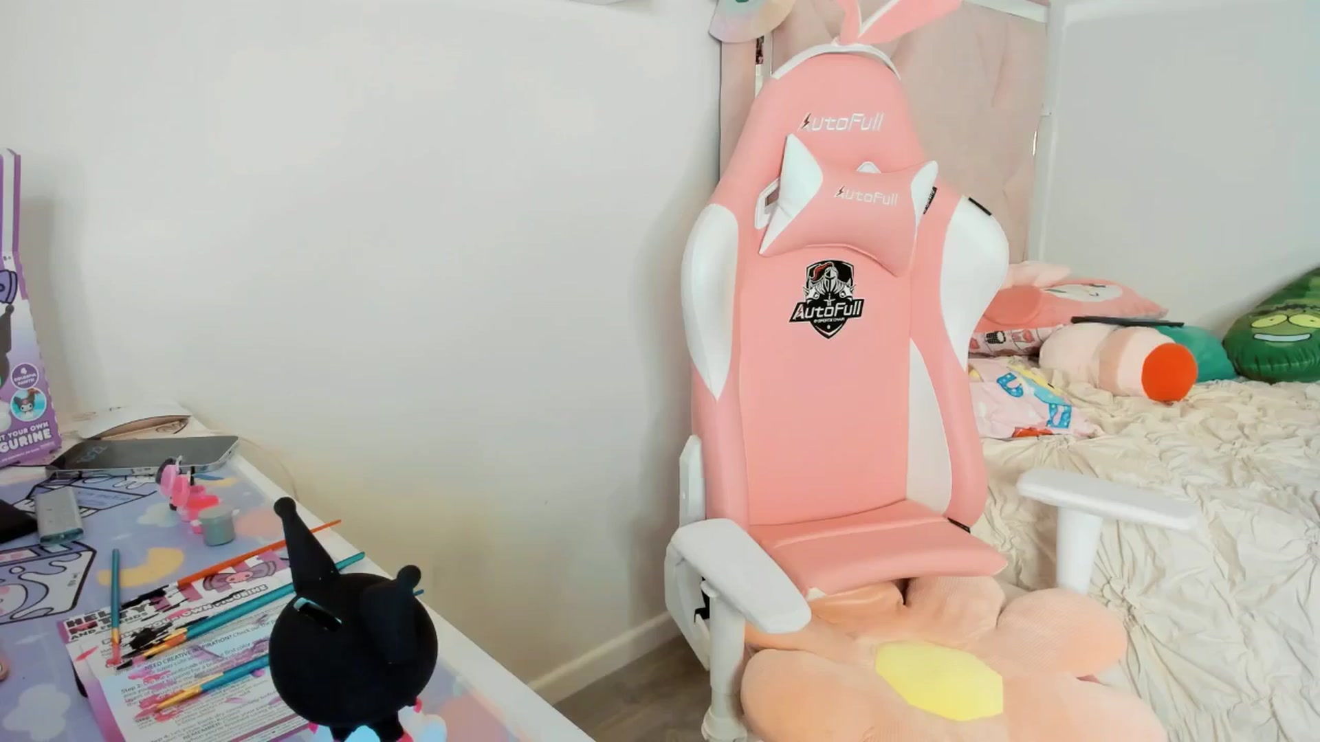 Gallery image thumbnail from Cherrycute666's myfreecams stream on, 03/24/2025, 07:08 image 11 of 20
