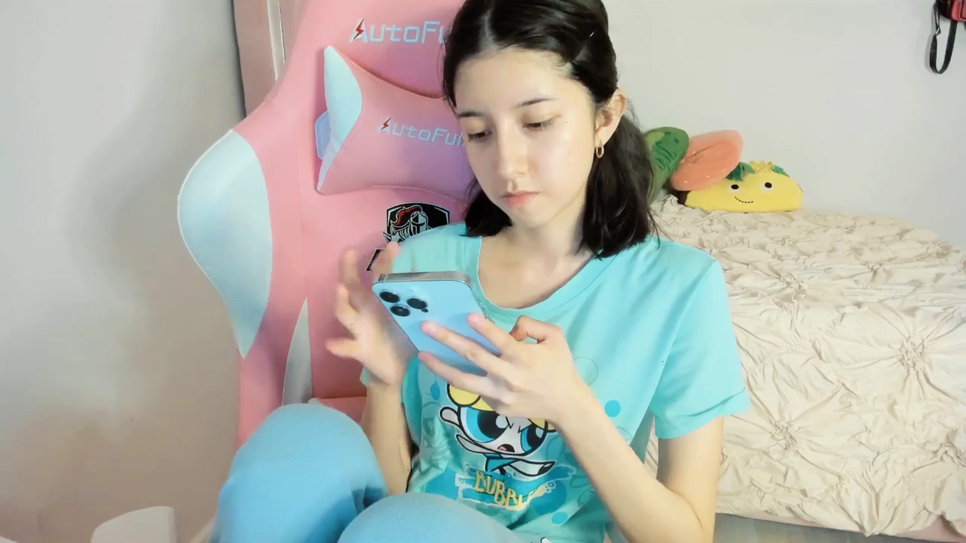 Gallery image thumbnail from Cherrycute666's myfreecams stream on, 03/24/2025, 07:08 image 13 of 20