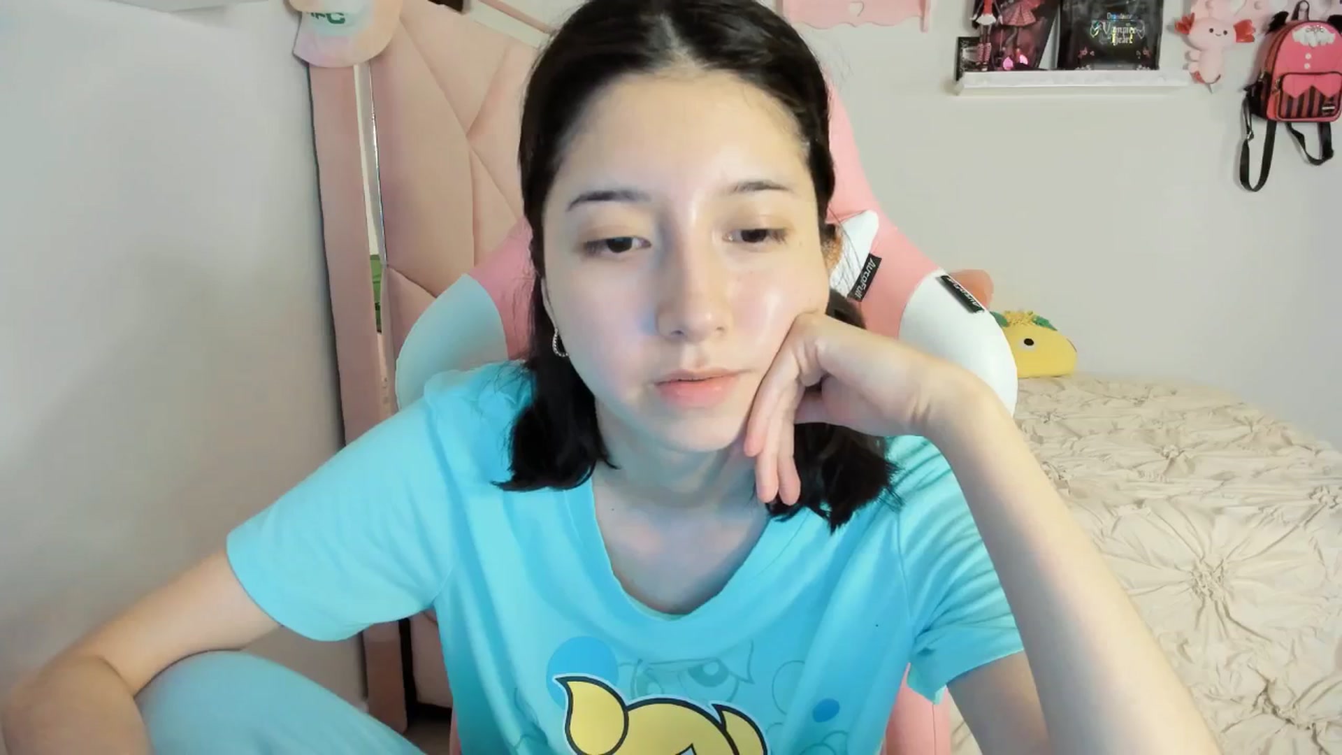 Gallery image thumbnail from Cherrycute666's myfreecams stream on, 03/24/2025, 07:08 image 7 of 20
