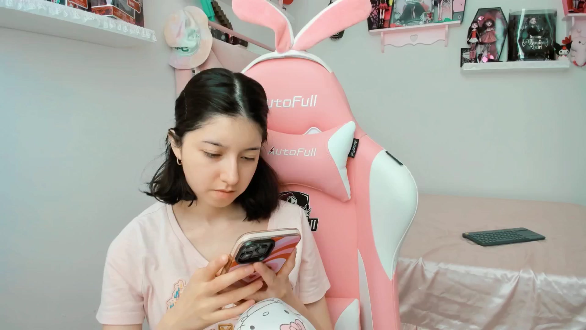 Gallery image thumbnail from Cherrycute666's myfreecams stream on, 03/26/2025, 19:30 image 11 of 20