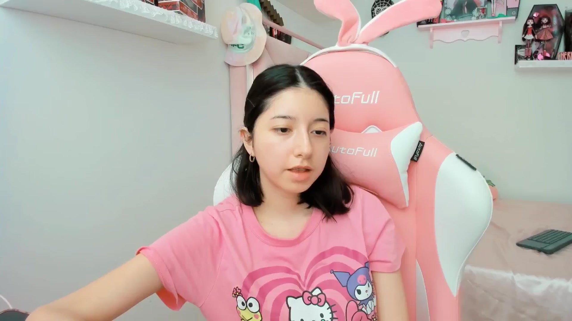 Gallery image thumbnail from Cherrycute666's myfreecams stream on, 03/31/2025, 19:55 image 1 of 20