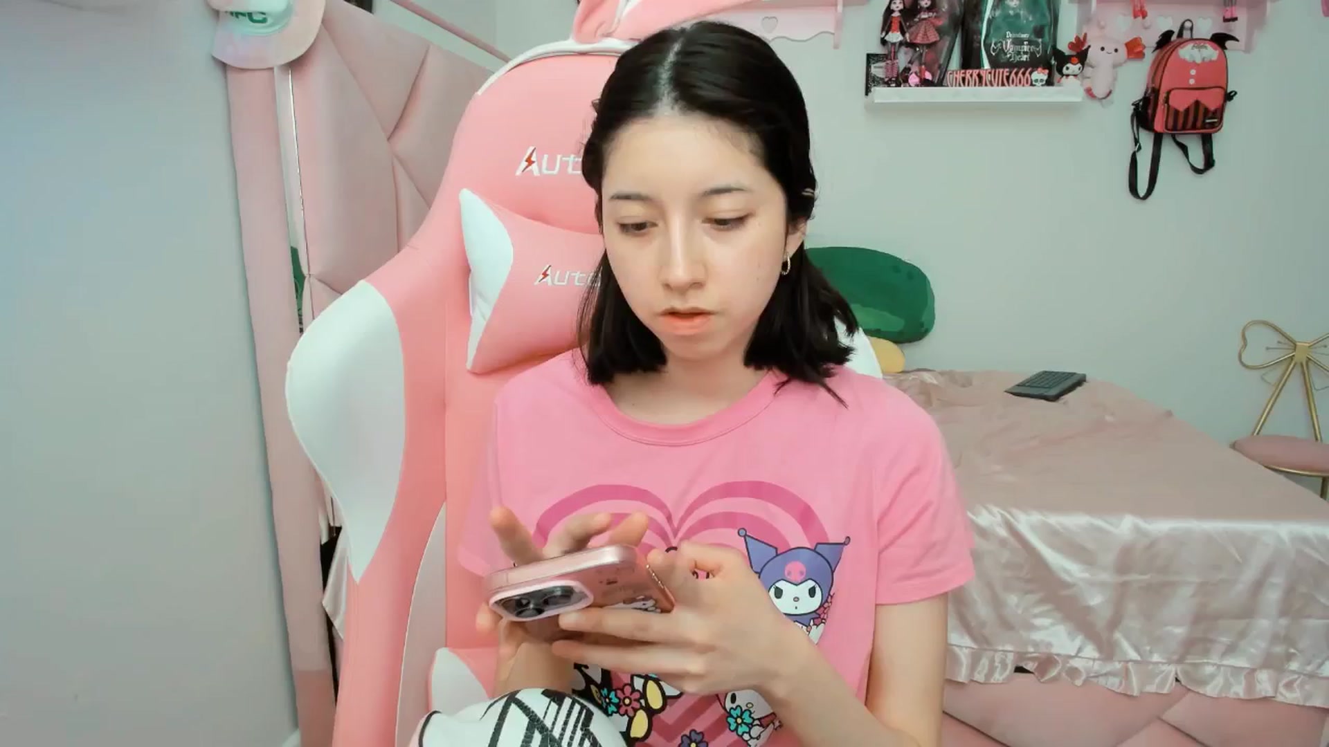 Gallery image thumbnail from Cherrycute666's myfreecams stream on, 03/31/2025, 21:29 image 1 of 20